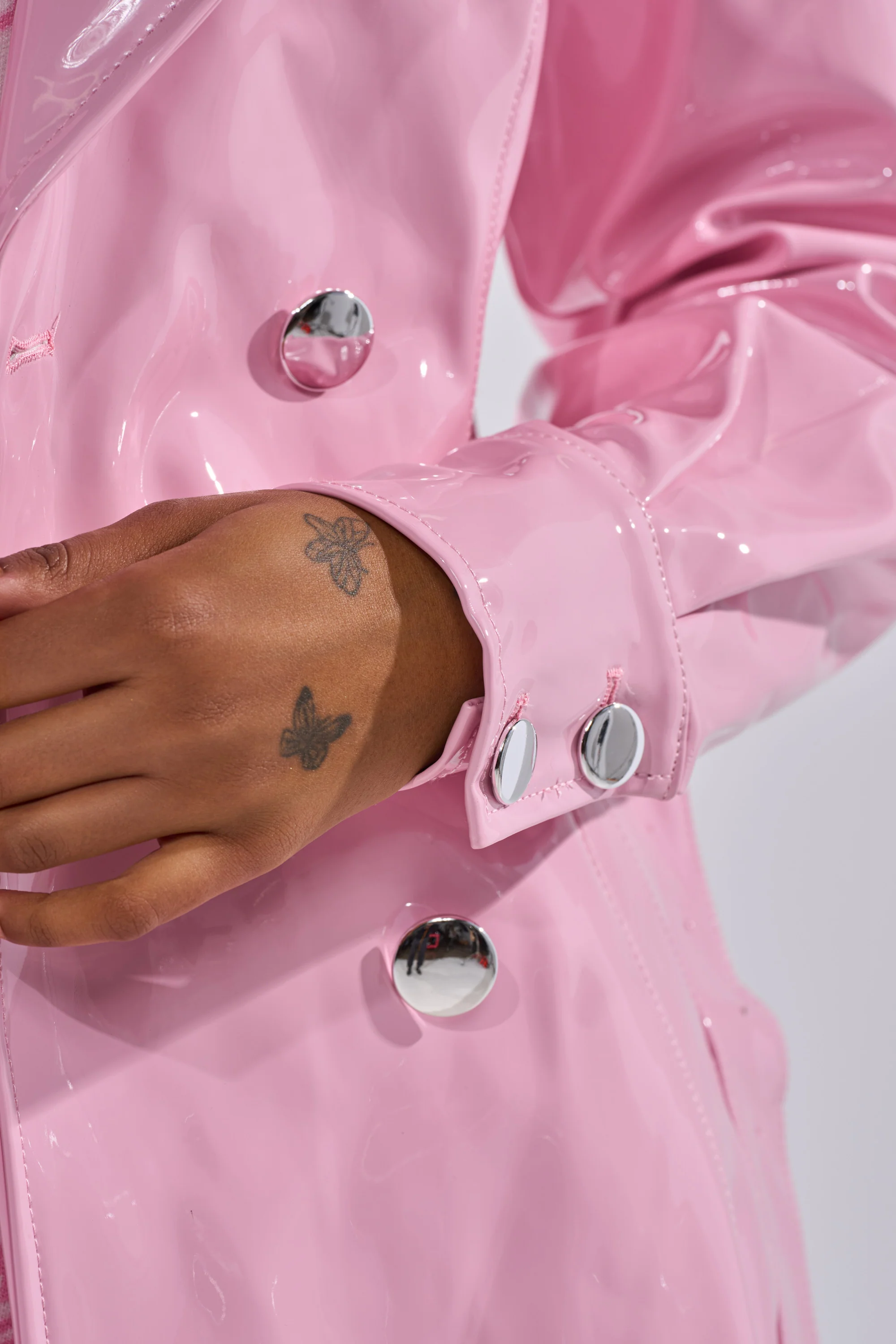 MITICA PATENT TRENCH IN BUBBLEGUM PINK - Image 10