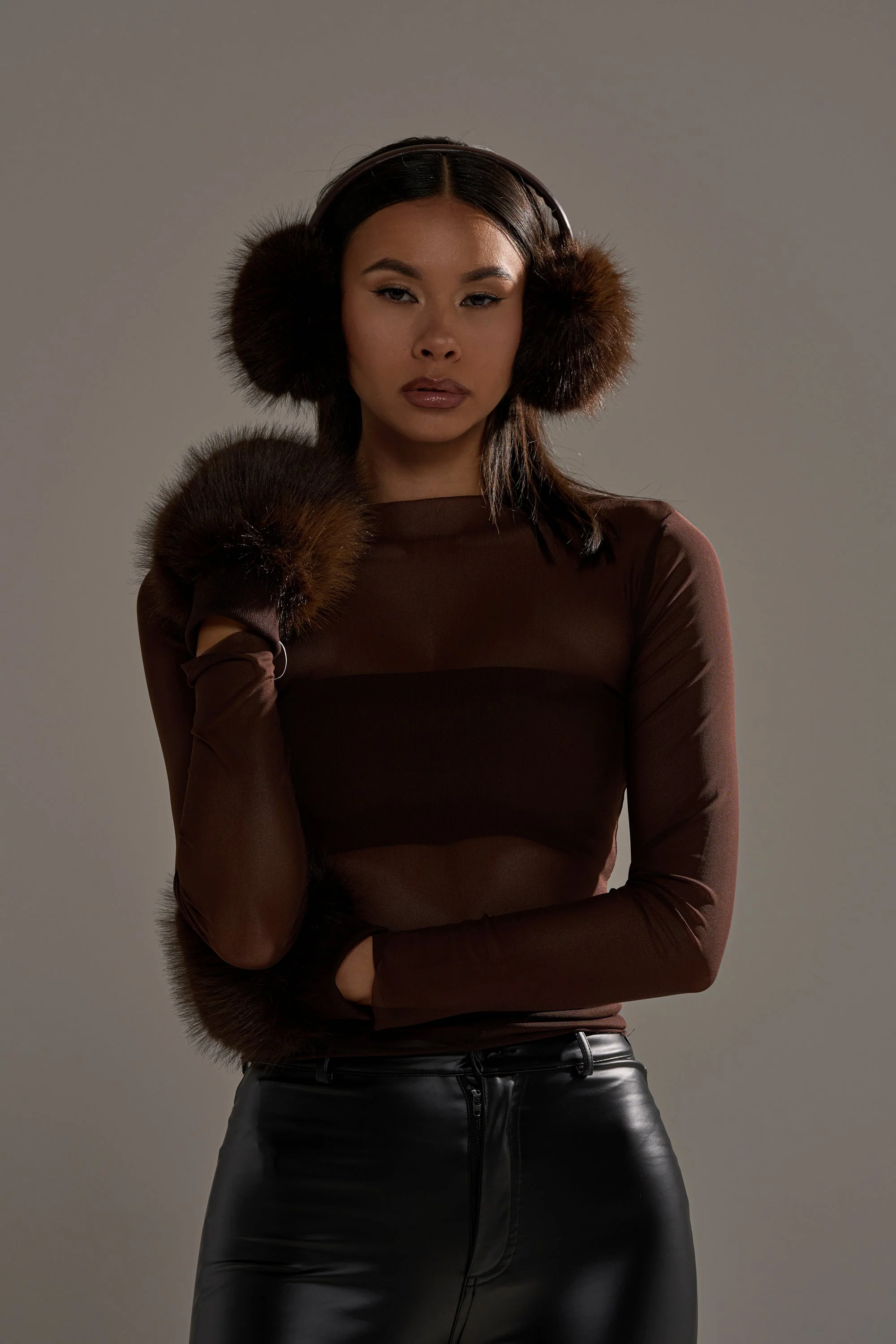 DARK CHOCOLATE FAUX FUR MITTENS