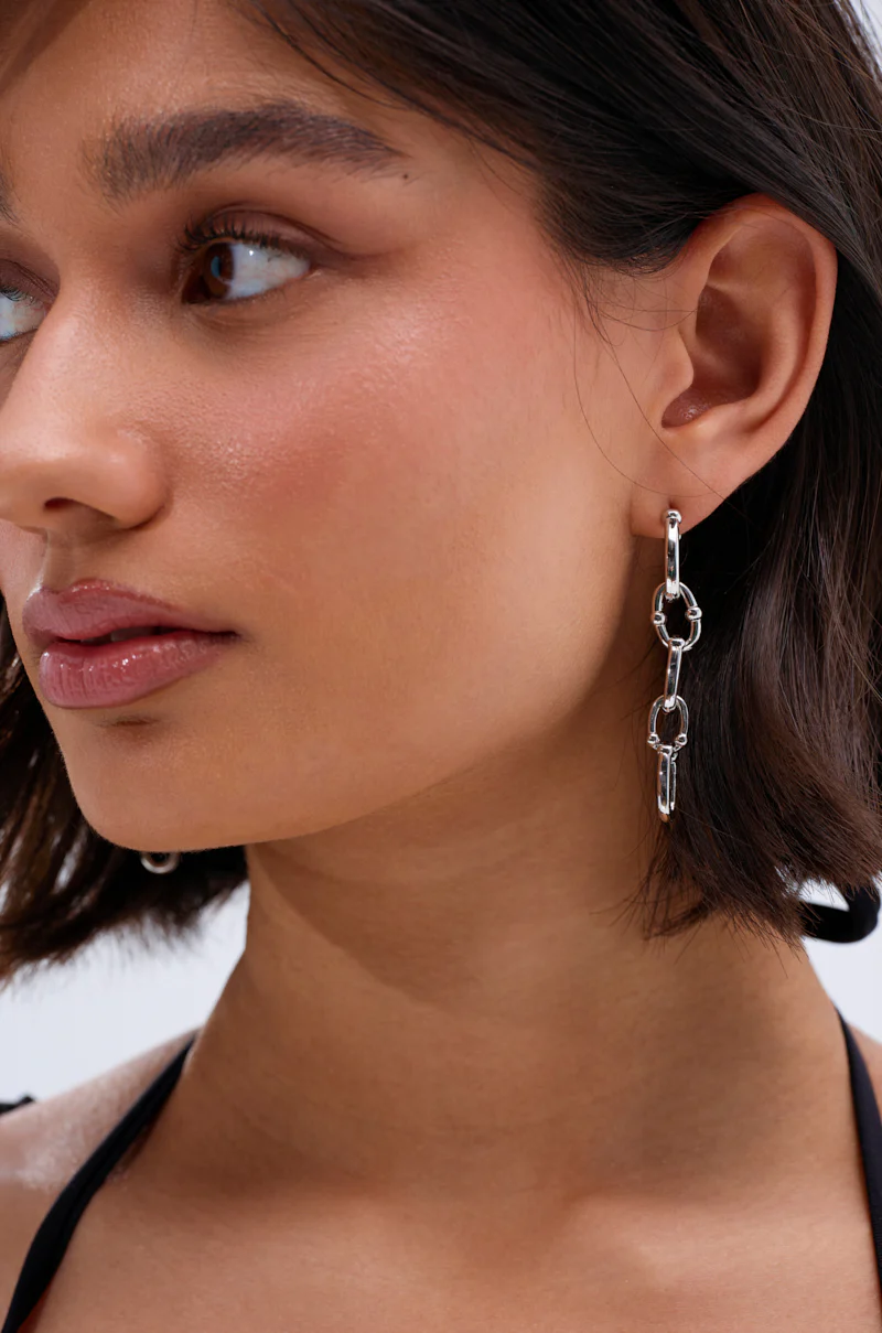 MOD GAL EARRING - Image 3