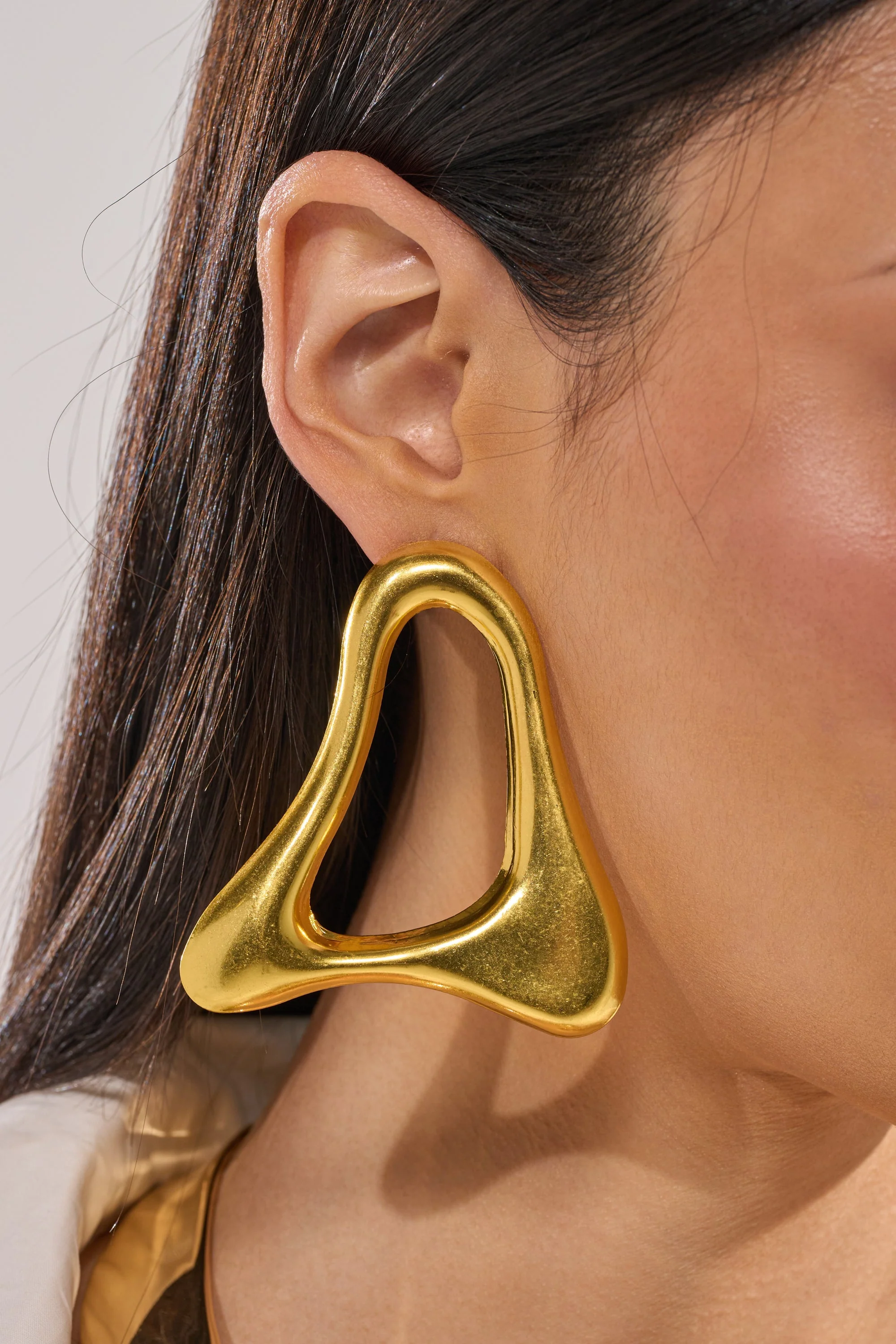 MOD GAL EARRING - Image 7