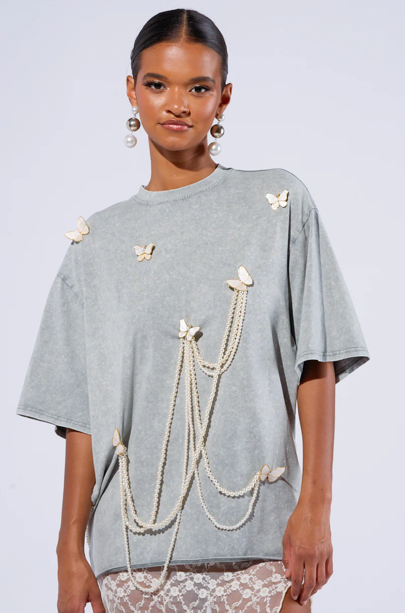 MOMENTS APART TEE WITH BUTTERFLY - Image 4