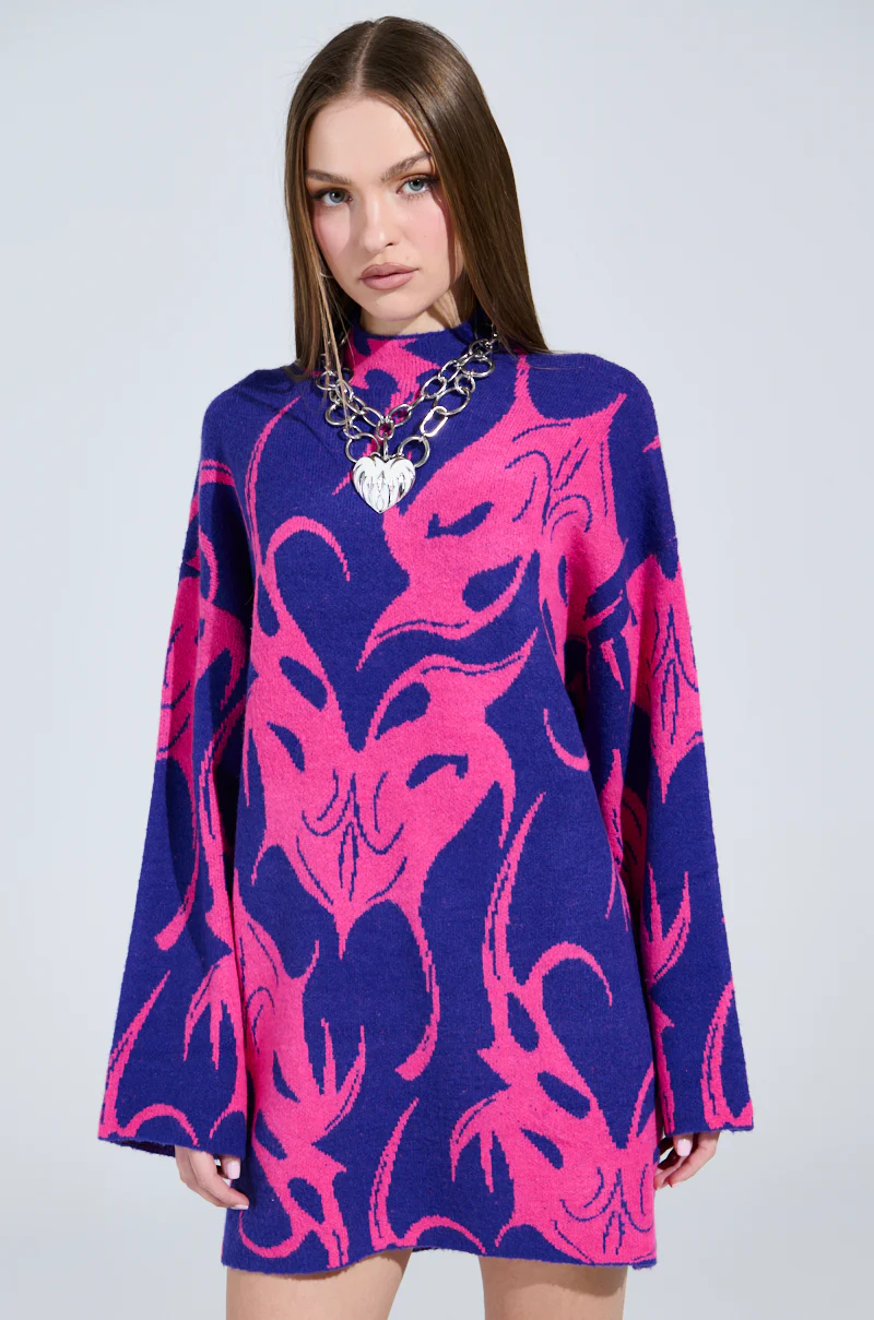 MUSHU GRAPHIC SWEATER DRESS IN BLUE AND PINK - Image 2