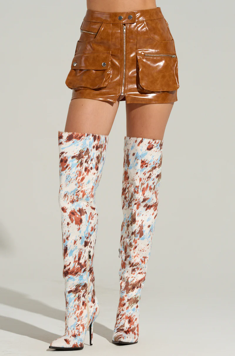 MYSTERY GIRL GLOSSY FAUX LEATHER MINI SKIRT - Image 2
