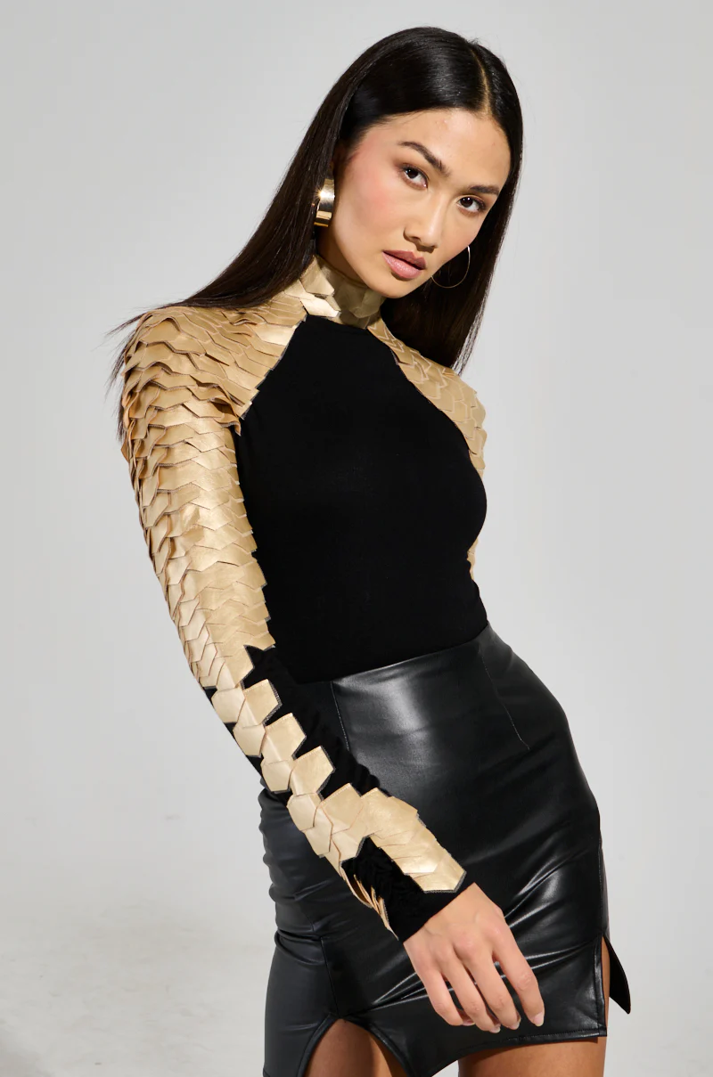 NASTASIA 2 SCALE TOP IN GOLD - Image 3