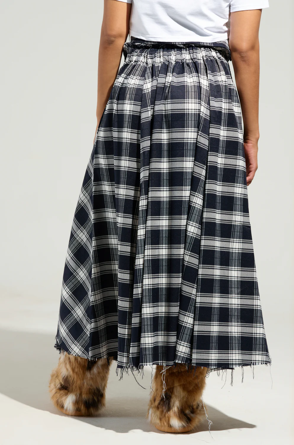 NEED YOU PLAID MAXI SKIRT - Image 4