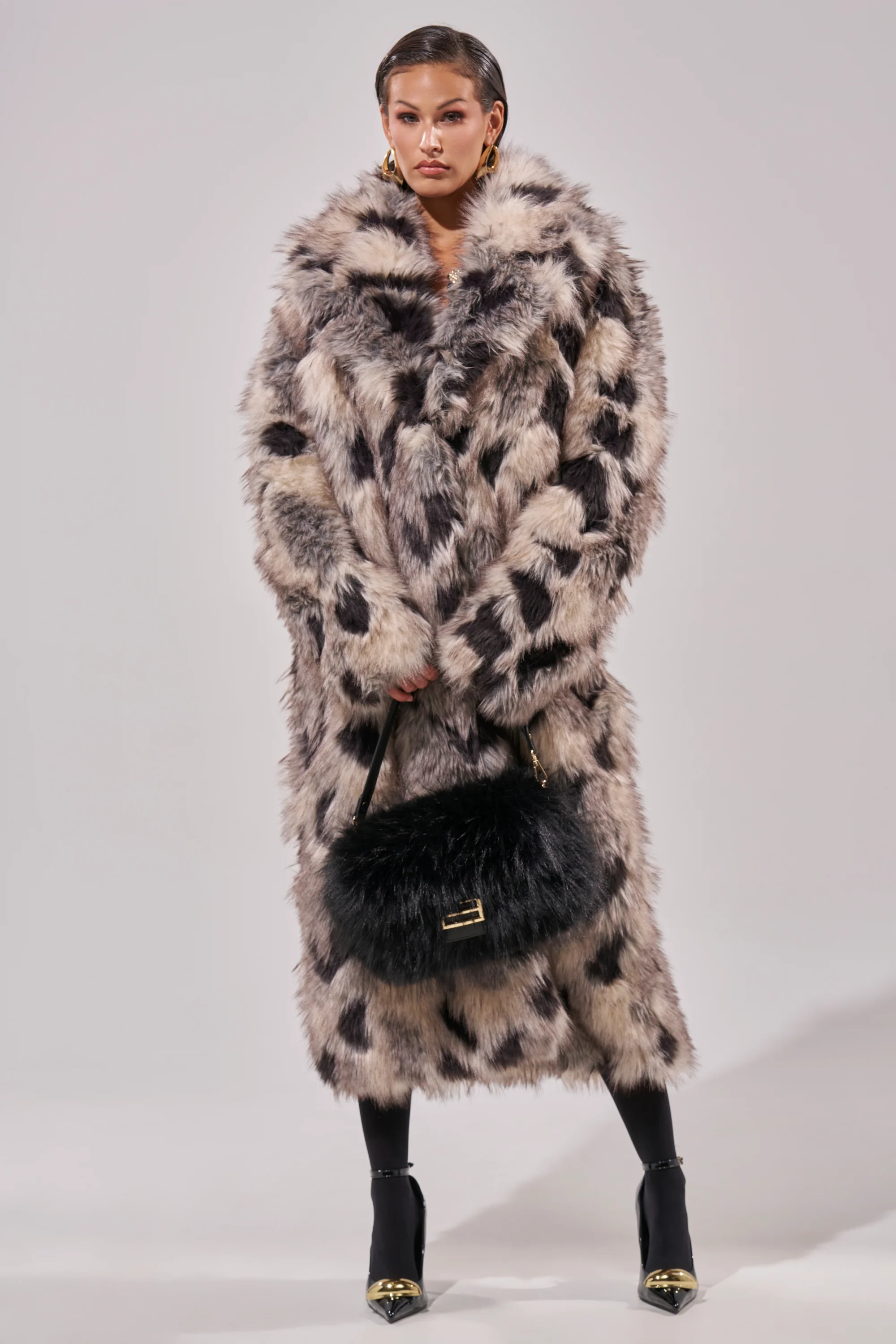 NEW AUSTIN FAUX FUR COAT - Image 4