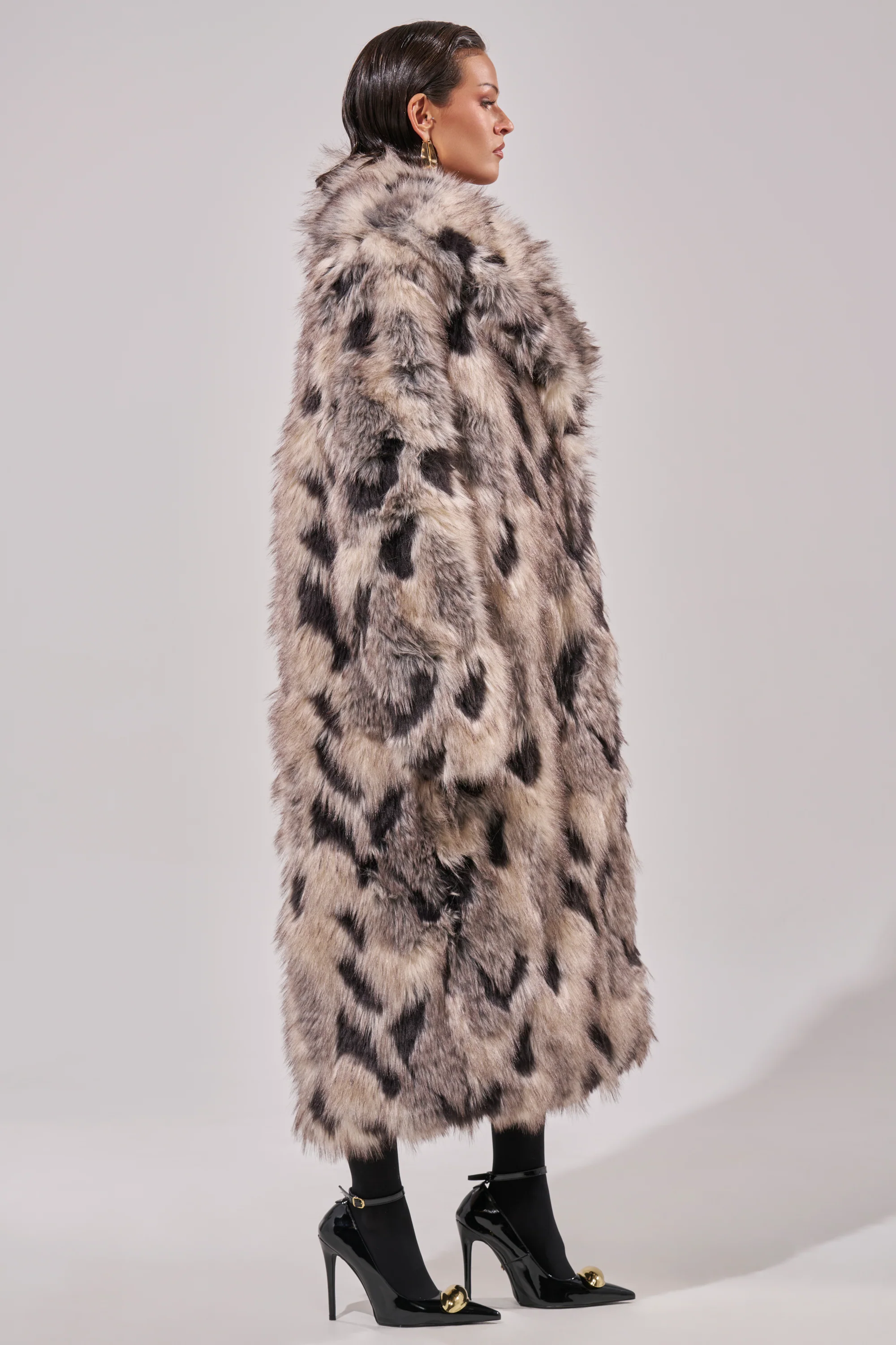 NEW AUSTIN FAUX FUR COAT - Image 6
