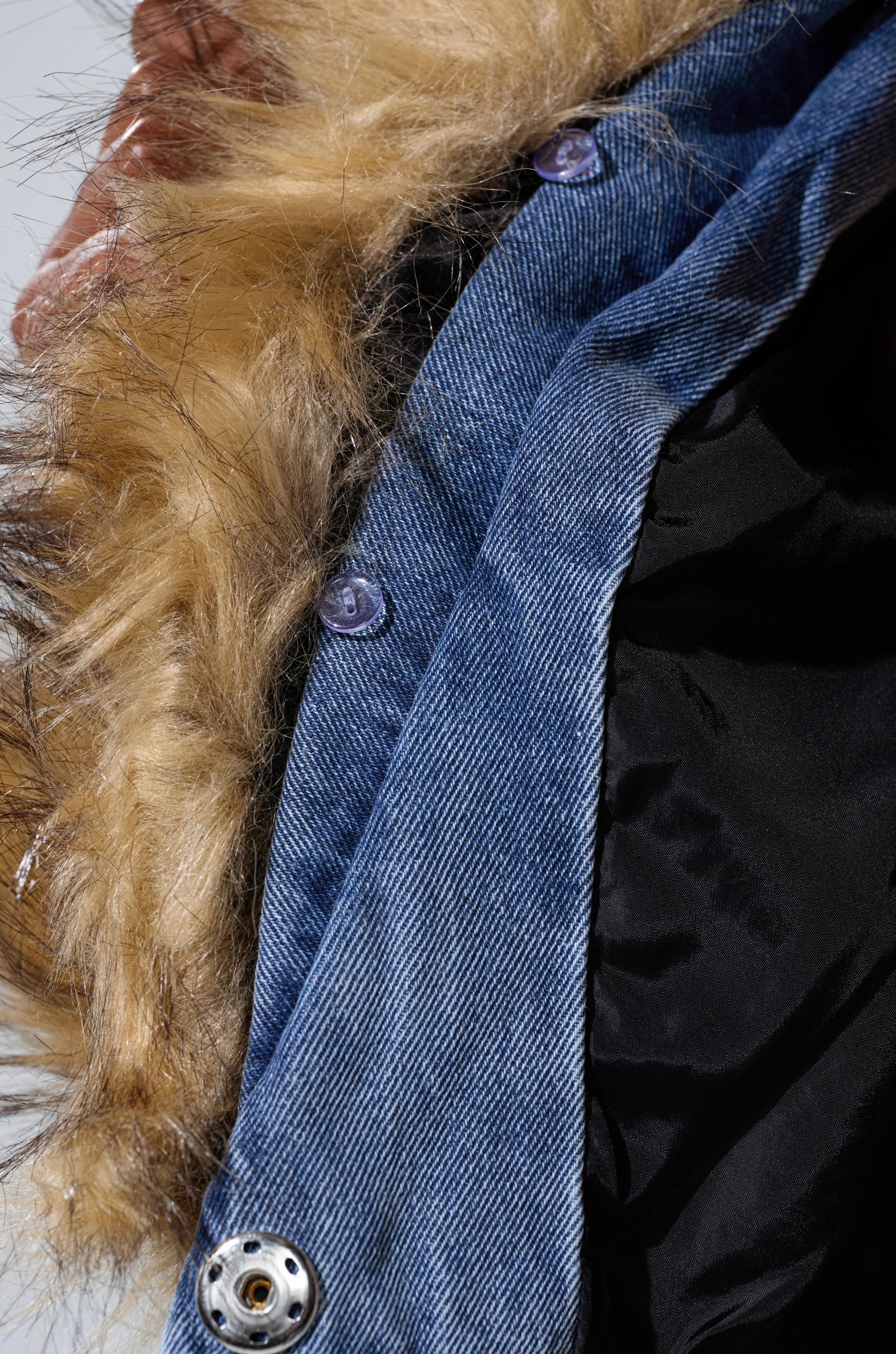 NEW GISELE CROPPED FUR TRIM JACKET - Image 10