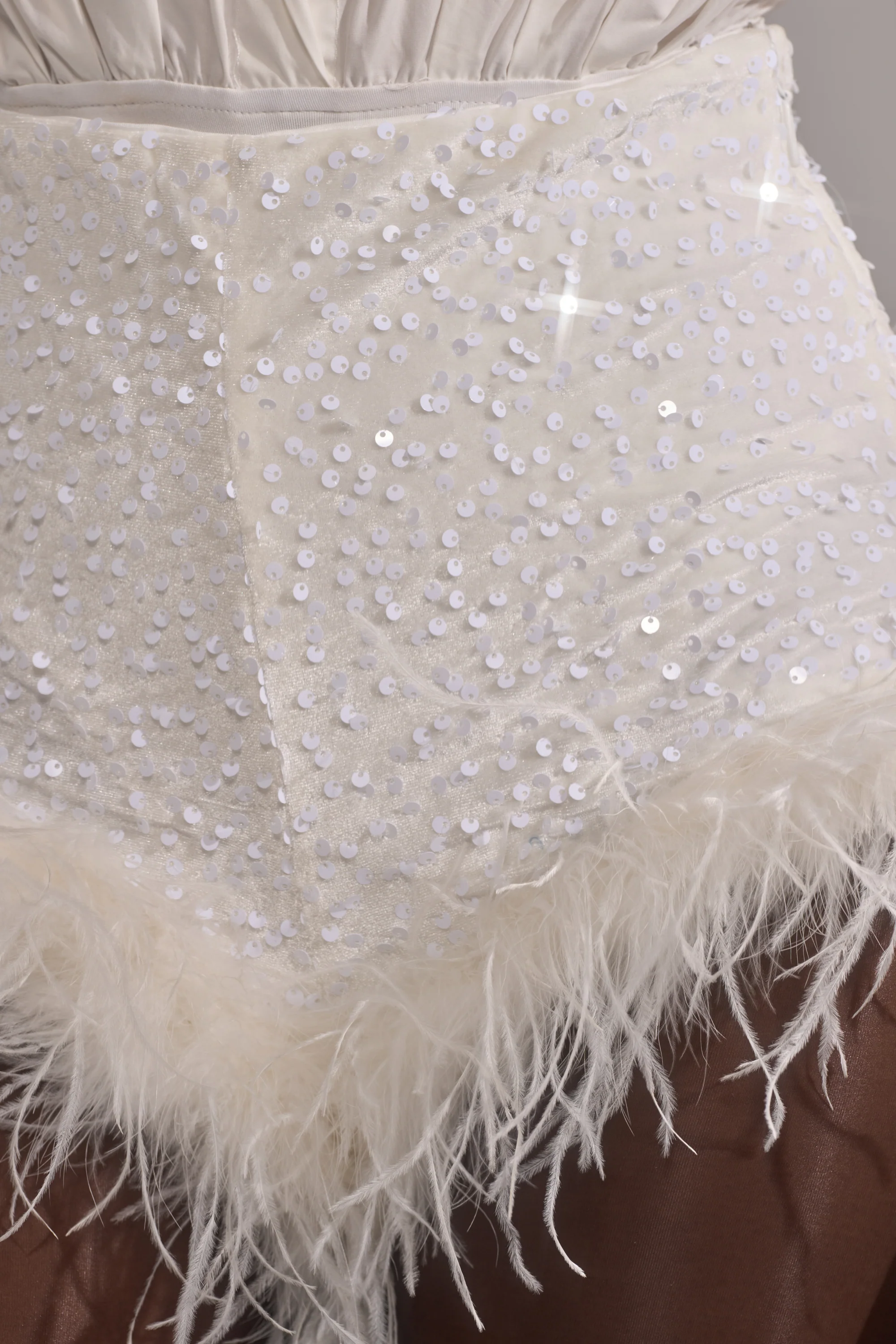 NEW YEAR FEATHER SHORTS - Image 11