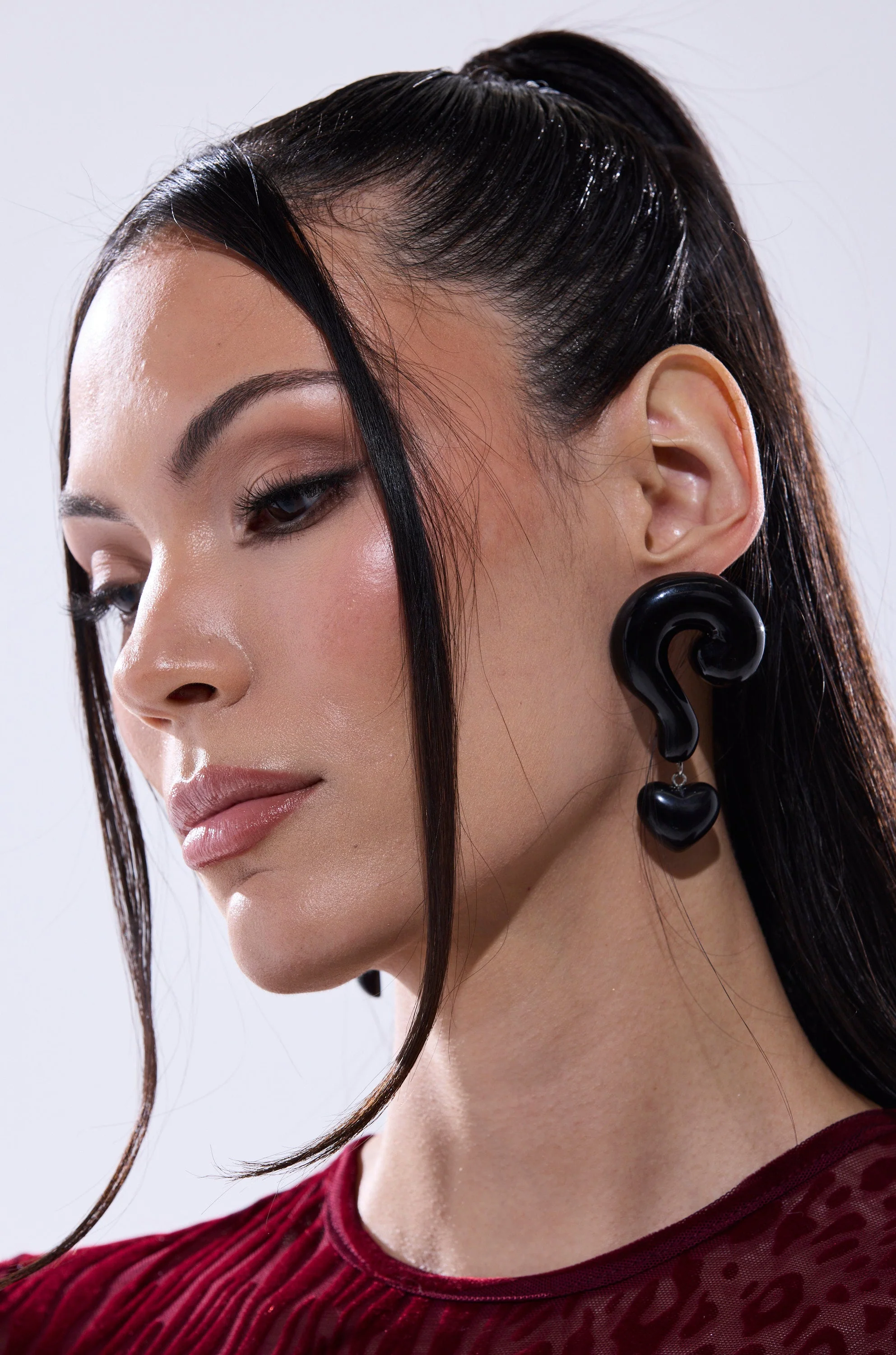 NO QUESTIONS EARRING - Image 4