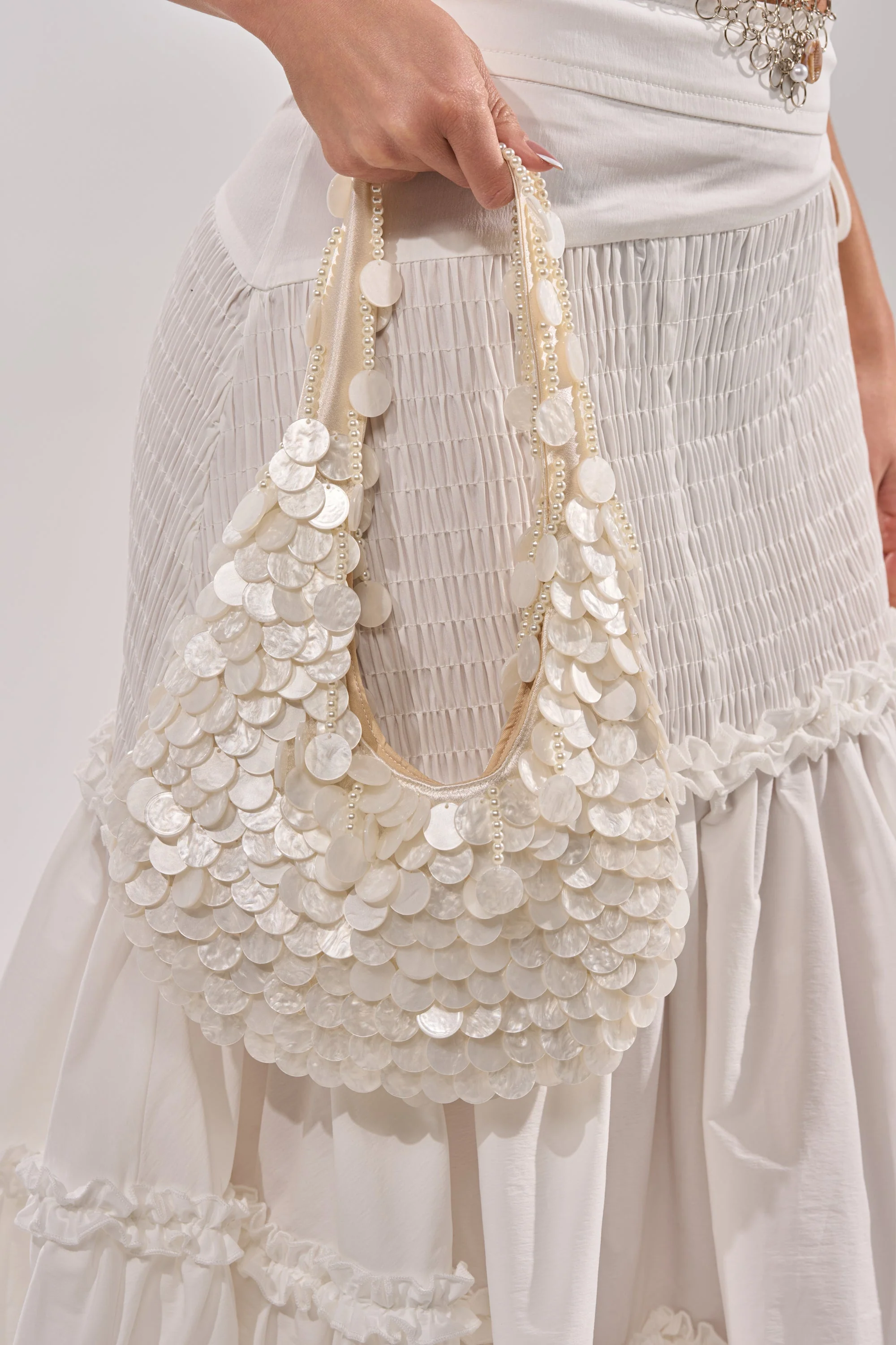 NO WORDS BEADED BAG IN WHITE - Image 3