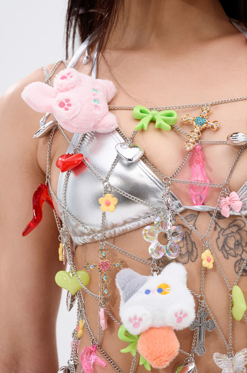 NOT SO TYPICAL CHAIN MINI DRESS WITH CHARMS - Image 11
