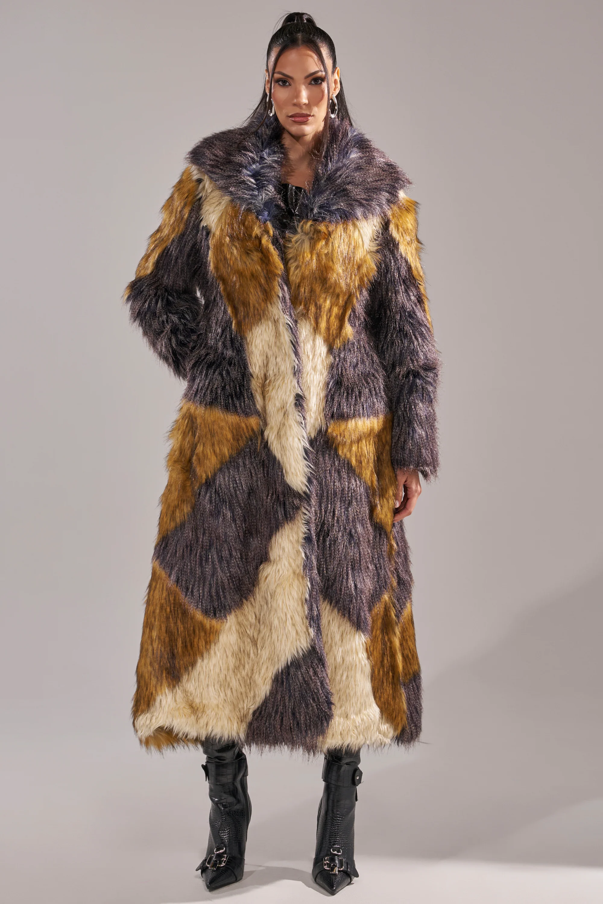 NOTRE DAME FAUX FUR COAT - Image 2
