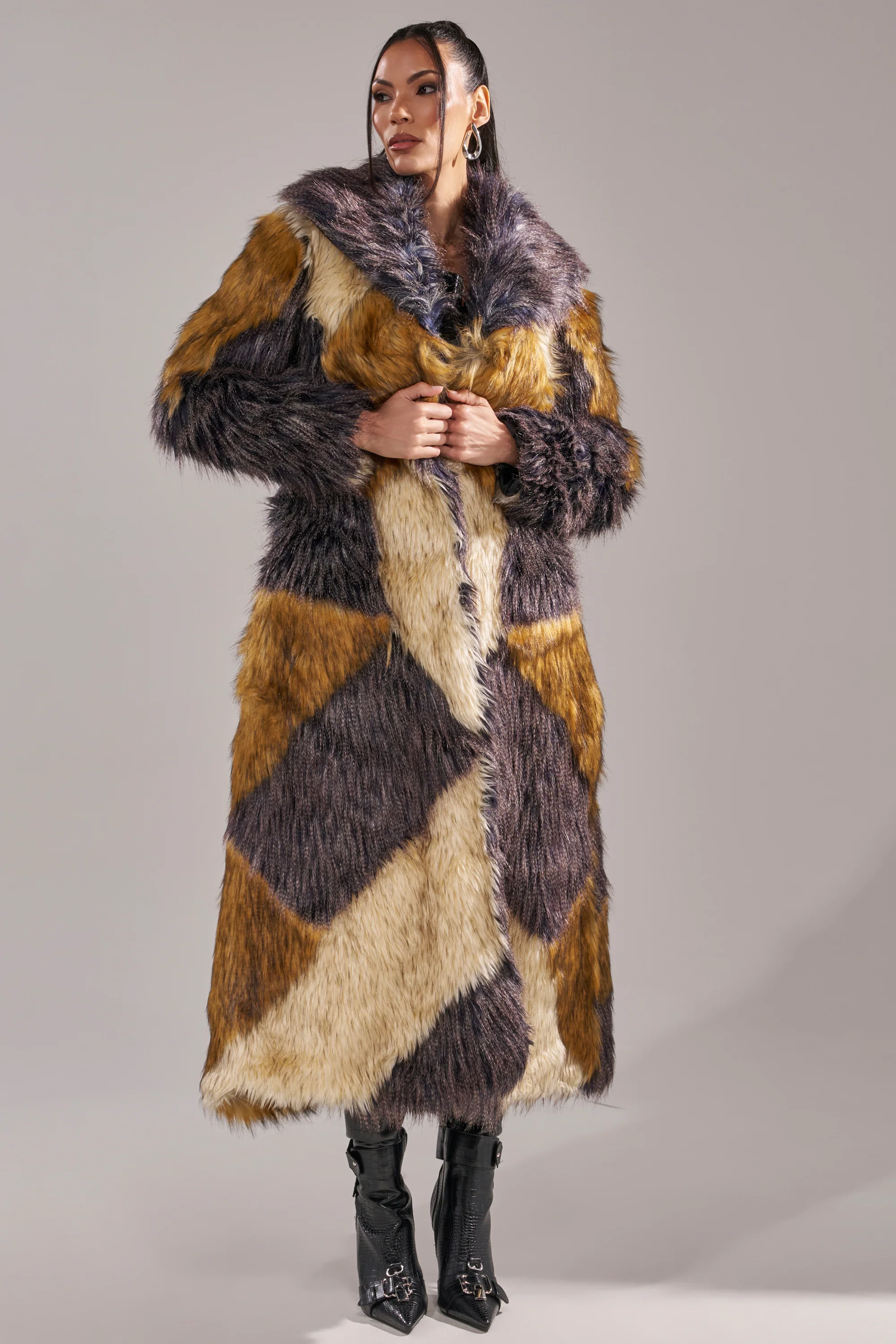 NOTRE DAME FAUX FUR COAT - Image 6
