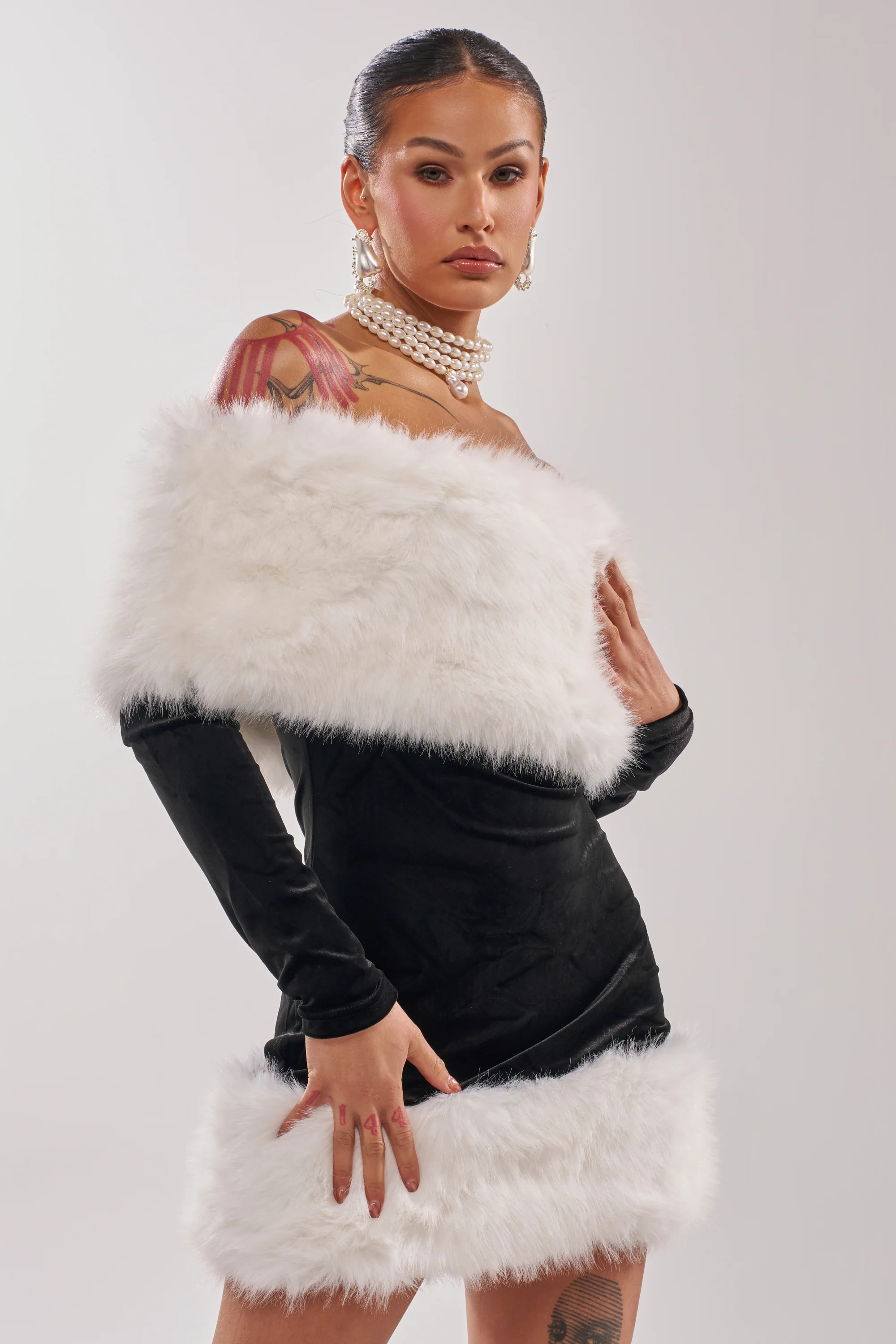 OH BABY VELVET MINI DRESS WITH FUR TRIM - Image 3