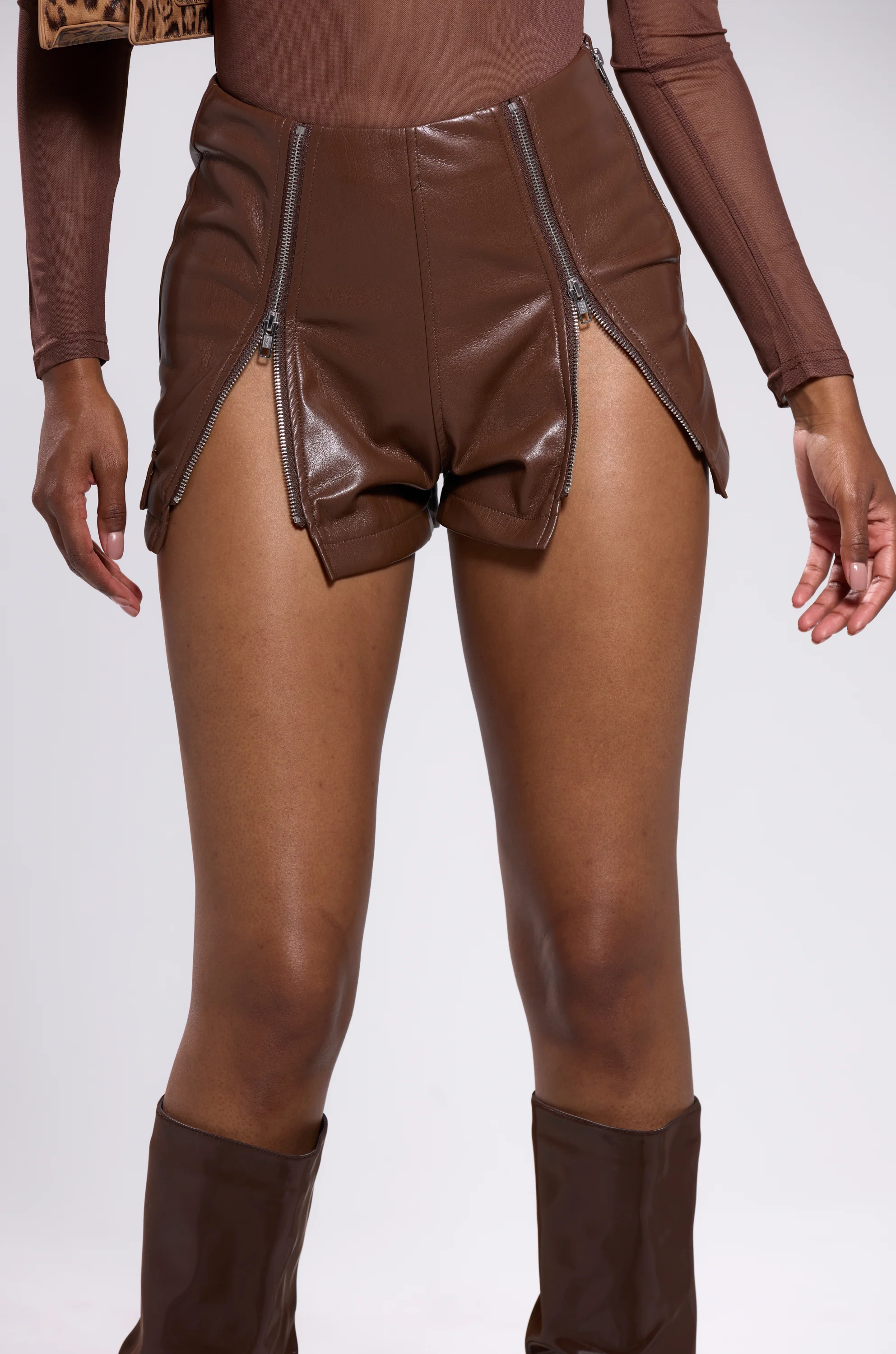 OH HOT DAMN FAUX LEATHER SHORT WITH ZIPPERS IN BROWN - Image 9