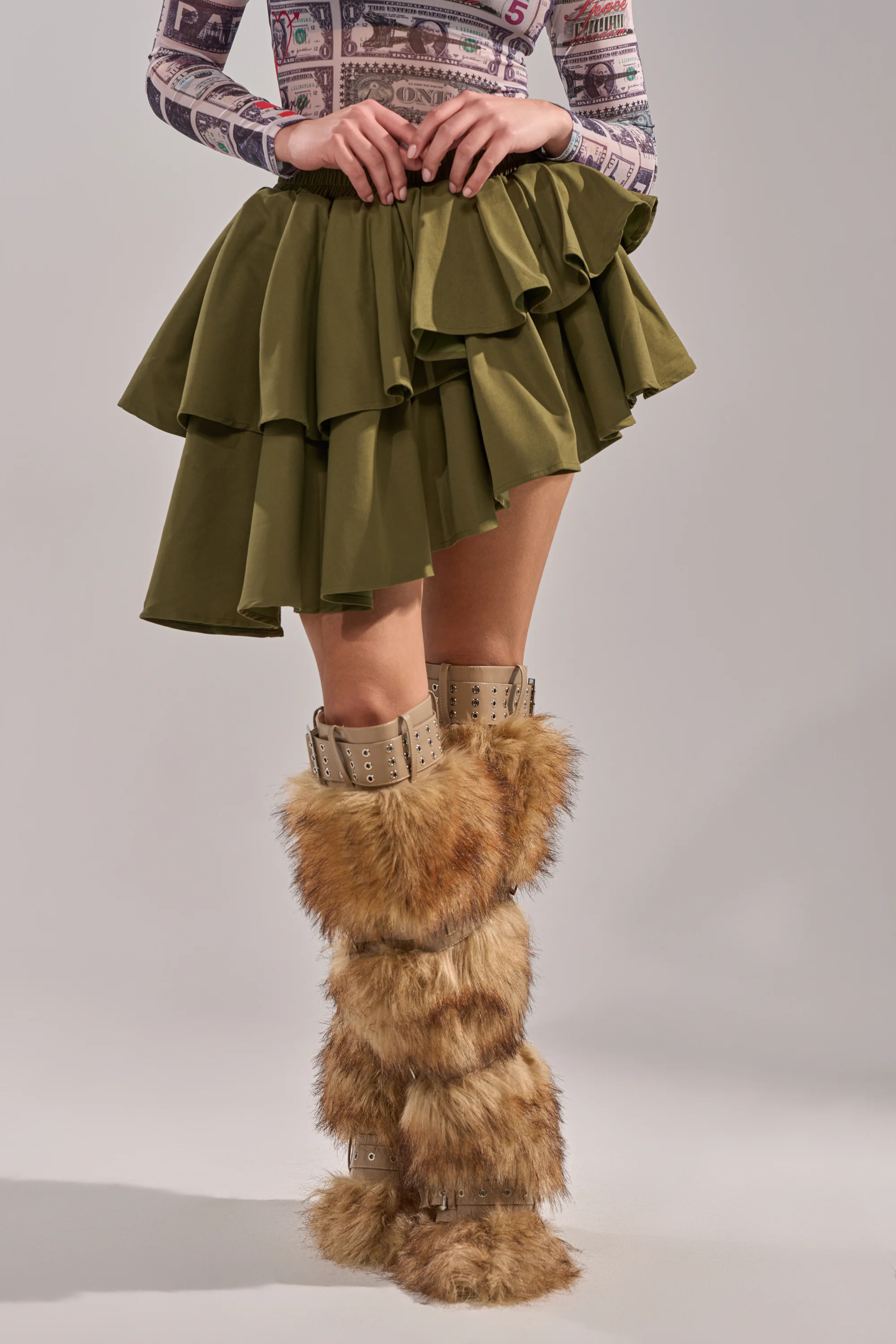 OLIVIA OLIVE MINI PLEATED SKIRT - Image 2
