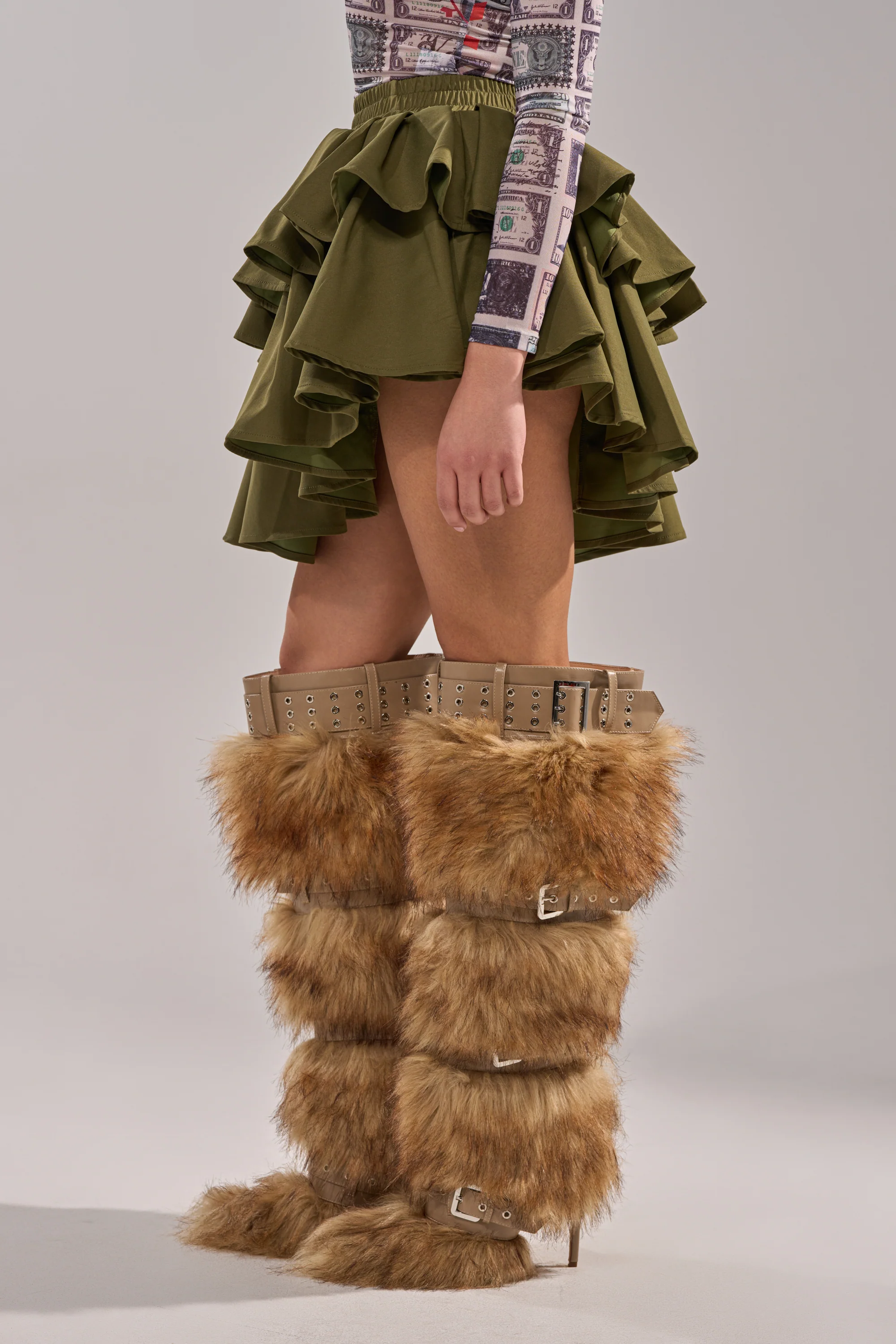 OLIVIA OLIVE MINI PLEATED SKIRT - Image 4