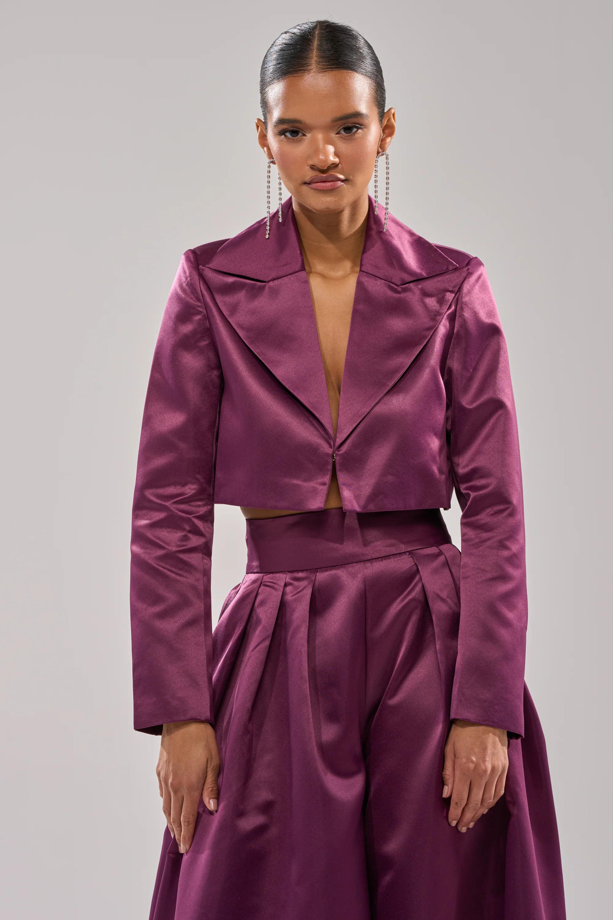 ON AND ON CROPPED SATIN BLAZER - Image 3