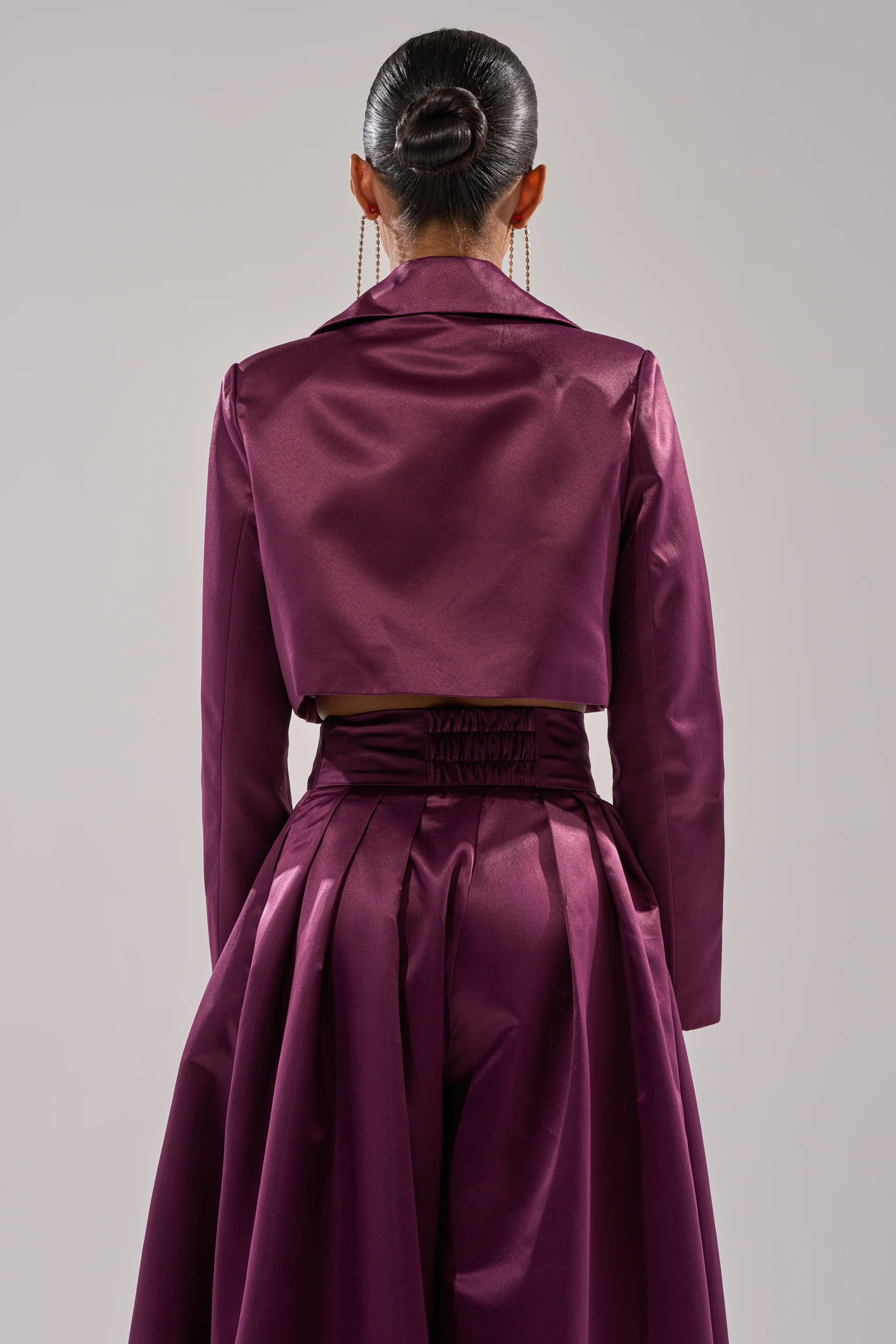 ON AND ON CROPPED SATIN BLAZER - Image 5