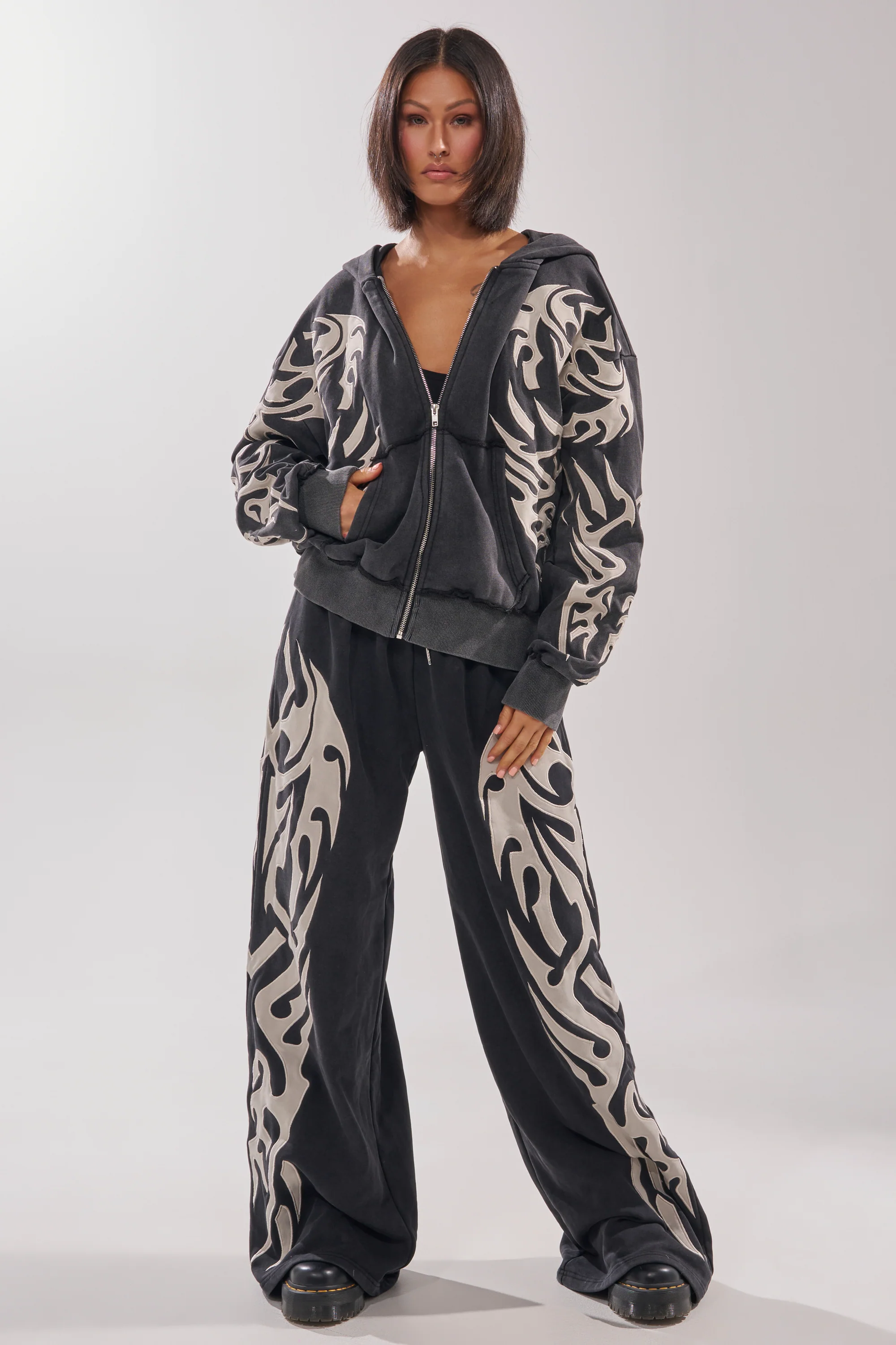 ON FIRE ZIP UP SWEATSHIRT - Image 8