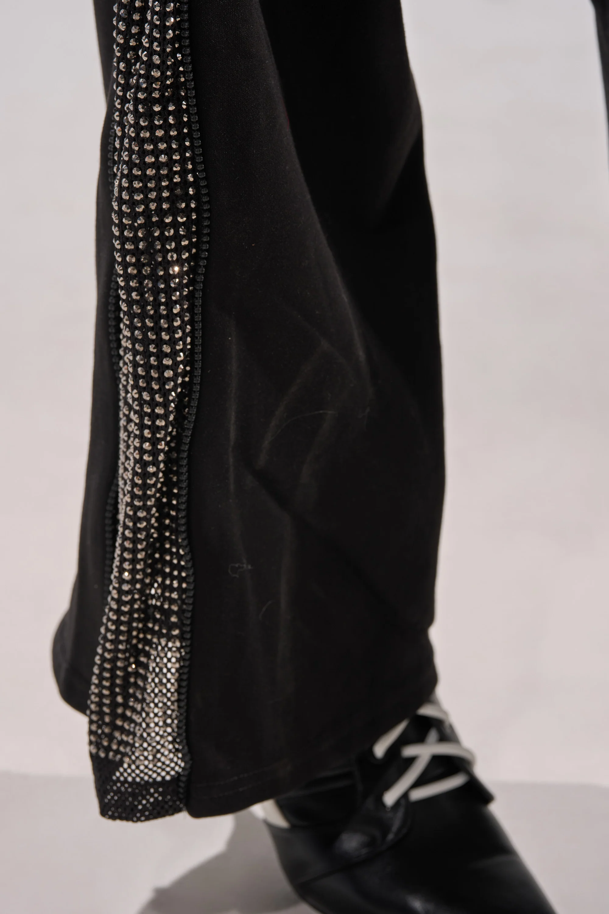 OPEN UP WIDE LEG JOGGER WITH RHINESTONE - Image 9
