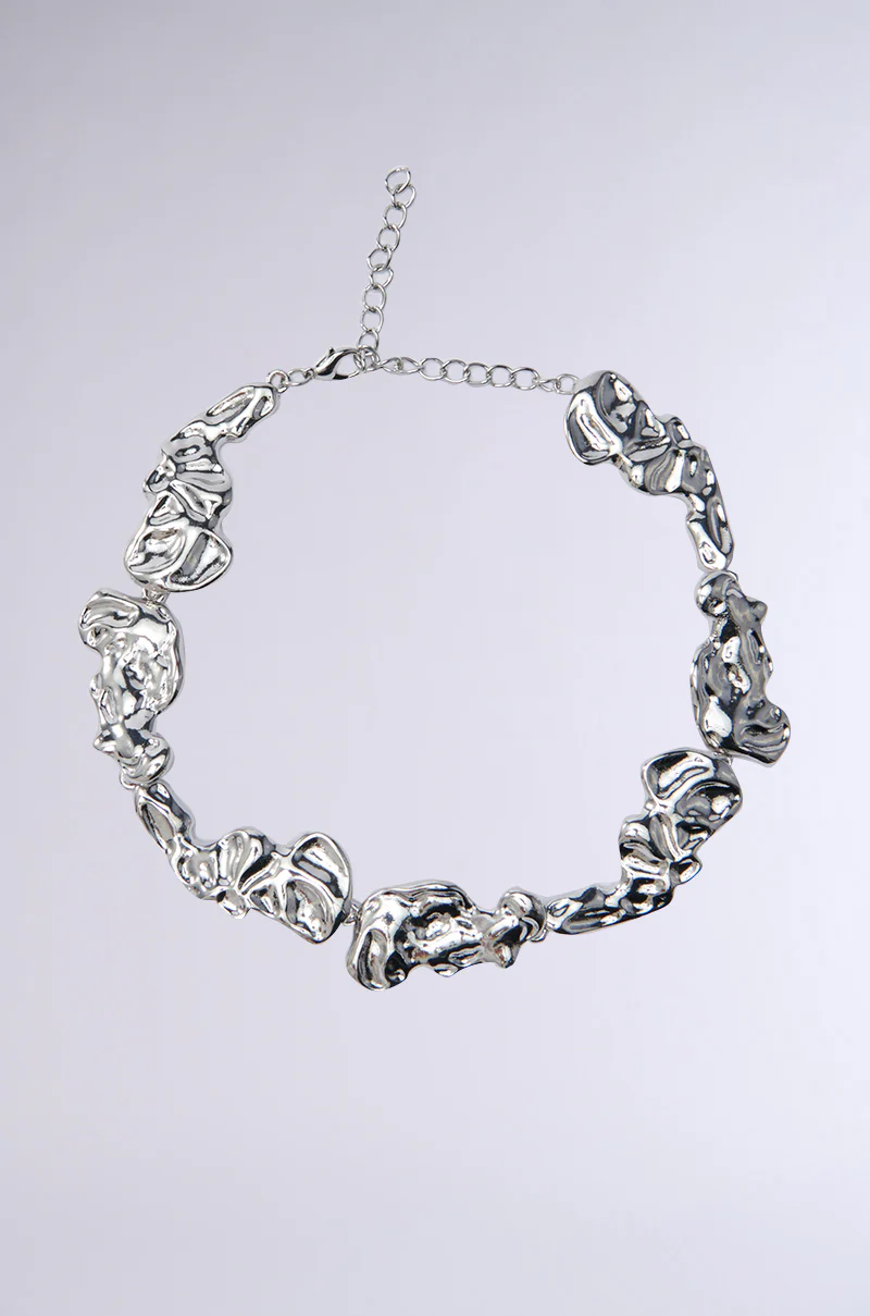 ORGANIC VIBES CHOKER NECKLACE