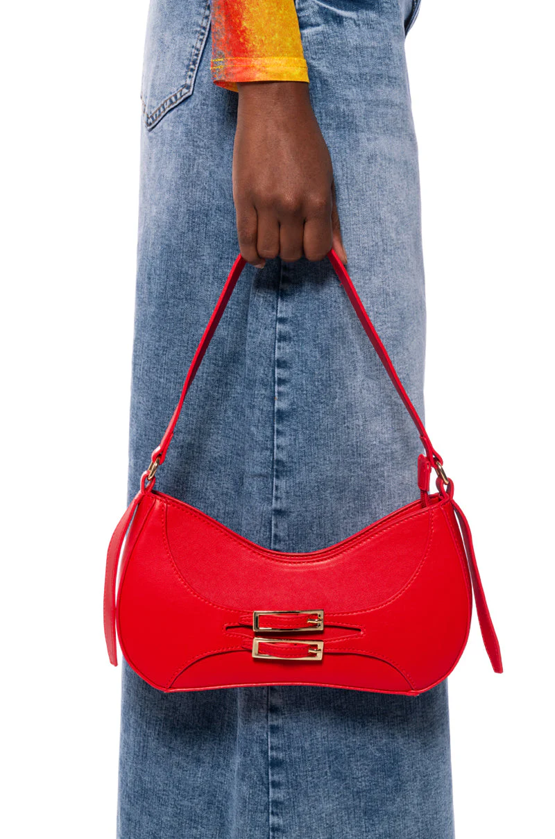 ORTIZ SHOULDER BAG IN RED PU