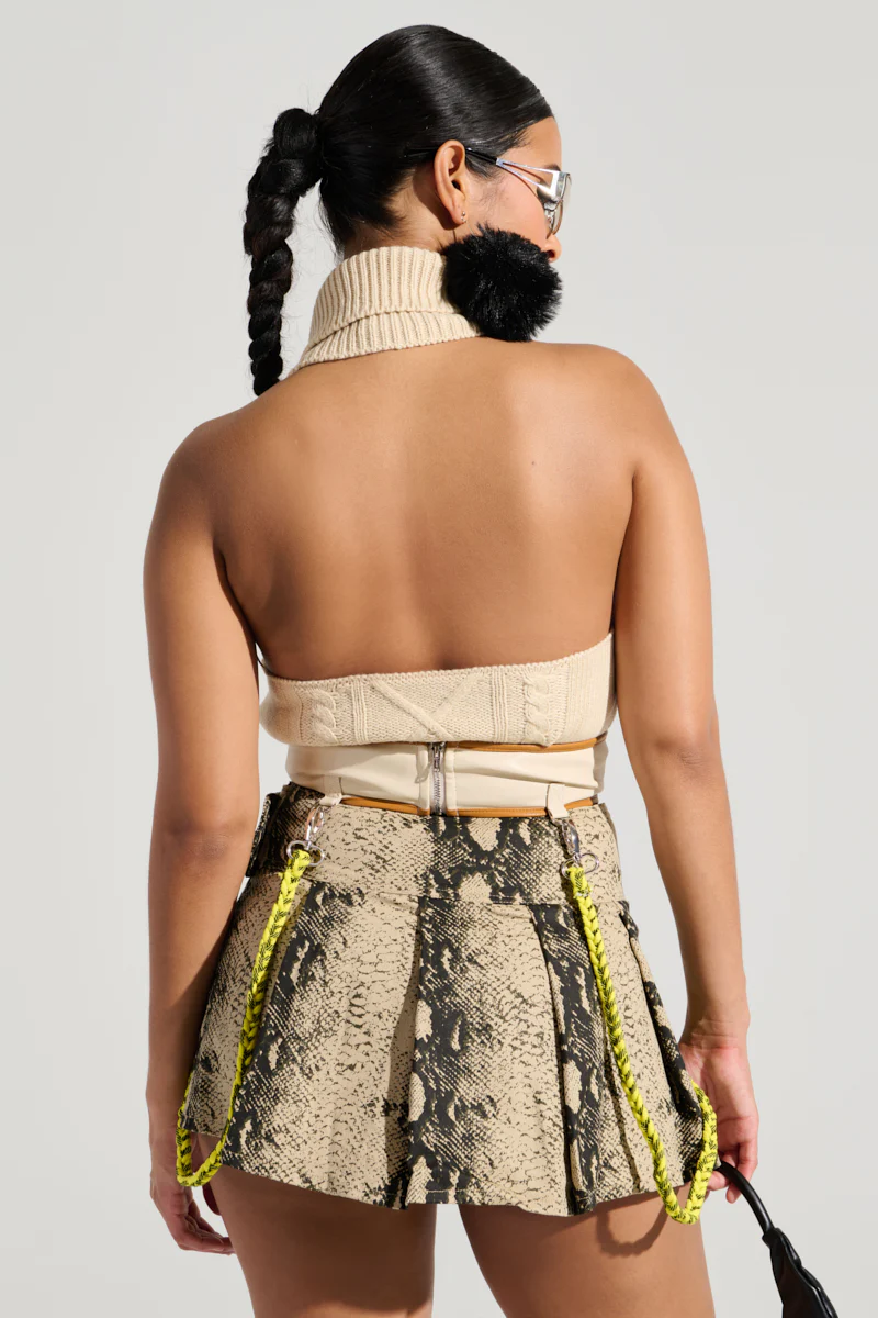 OUT OF HIS LEAGUE SLEEVELESS FASHION TOP - Image 7