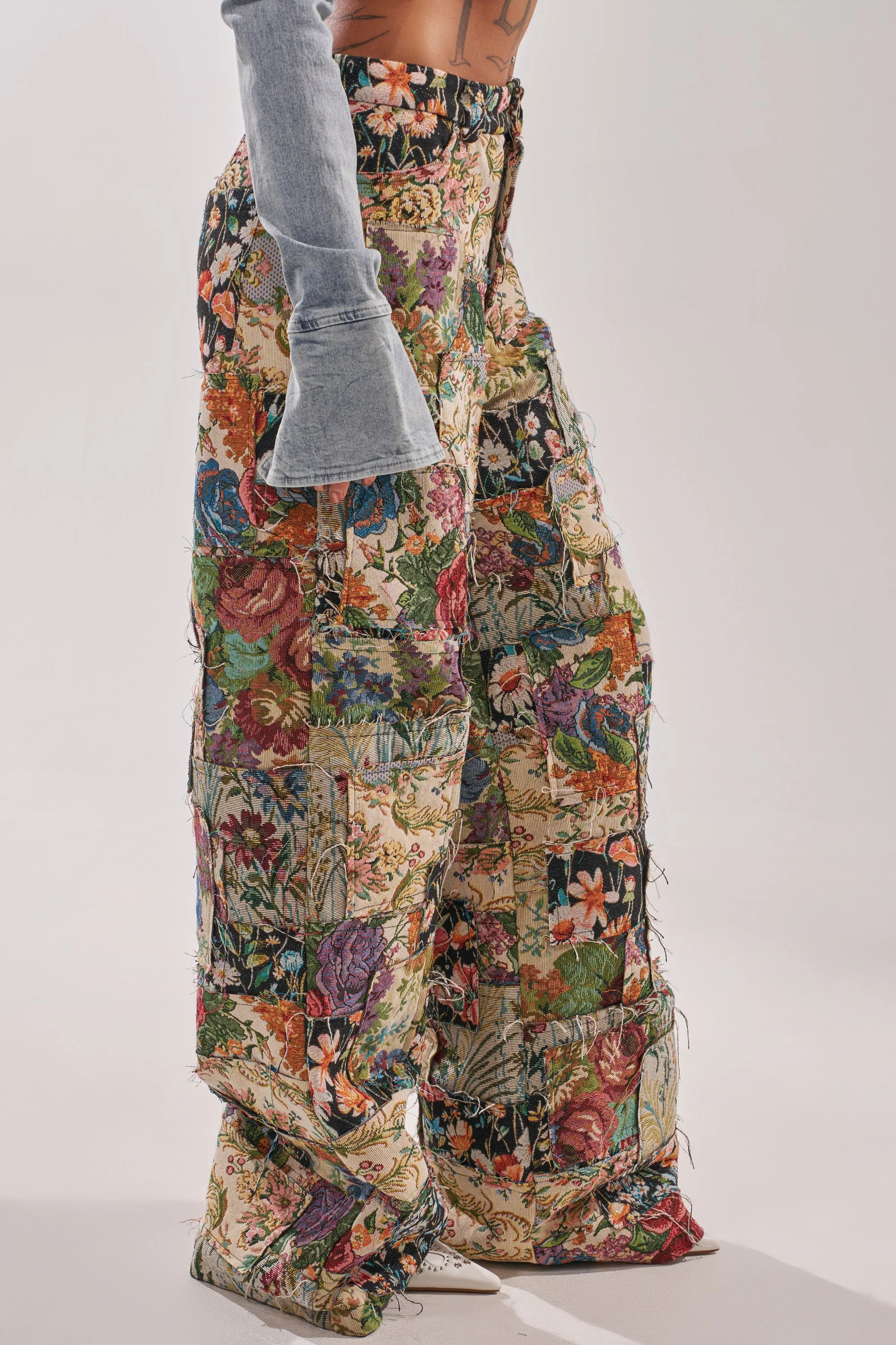 OUT OF MY MIND TAPESTRY PANT - Image 3