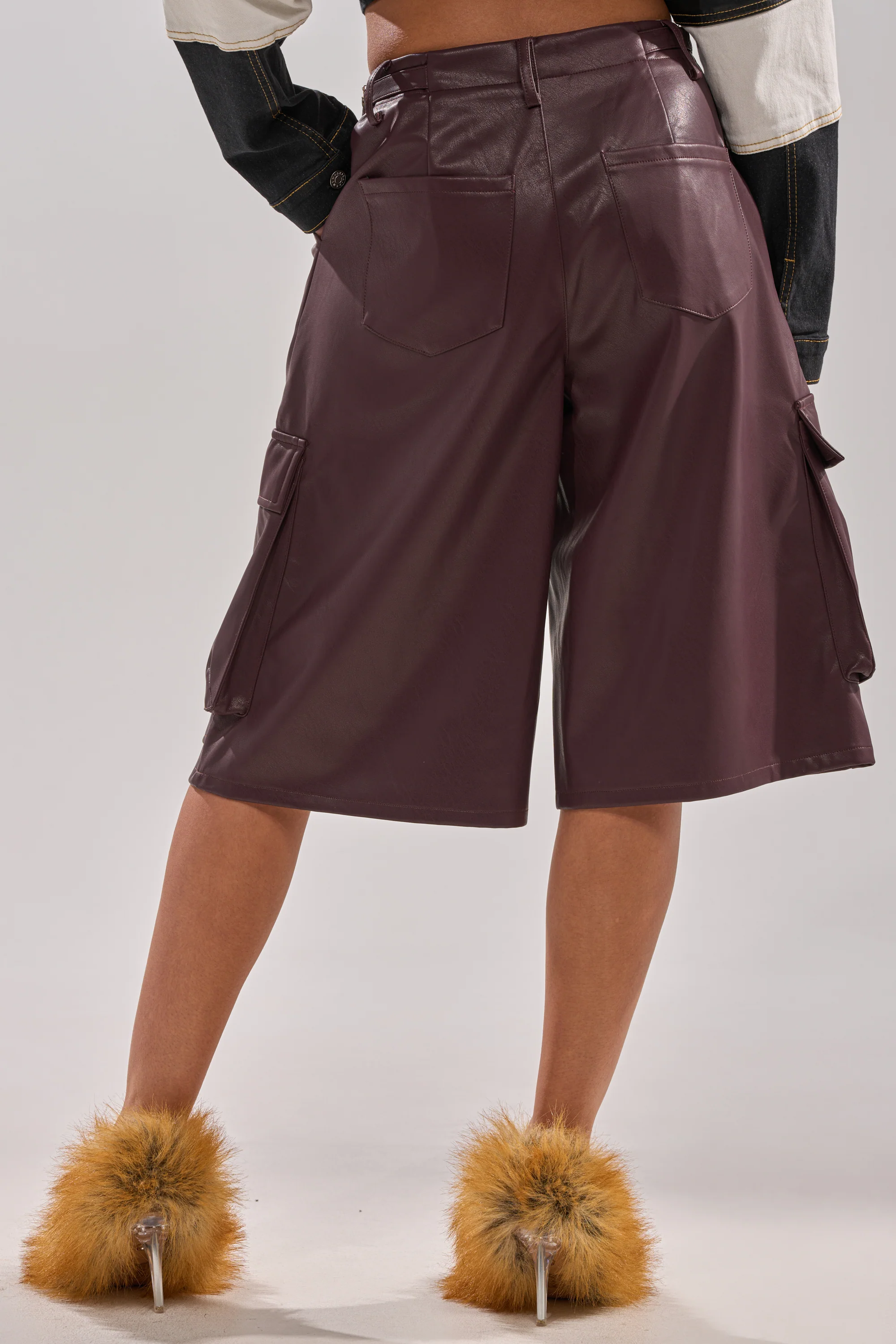 OVER DONE FAUX LEATHER BERMUDA SHORT - Image 5