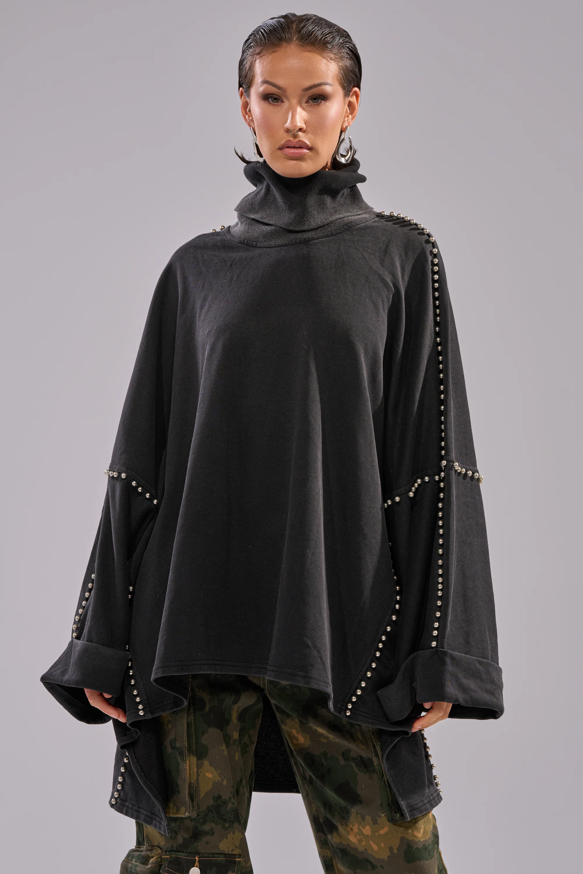 OVER IT TURTLE NECK OVERSIZED SWEATSHIRT - Image 2