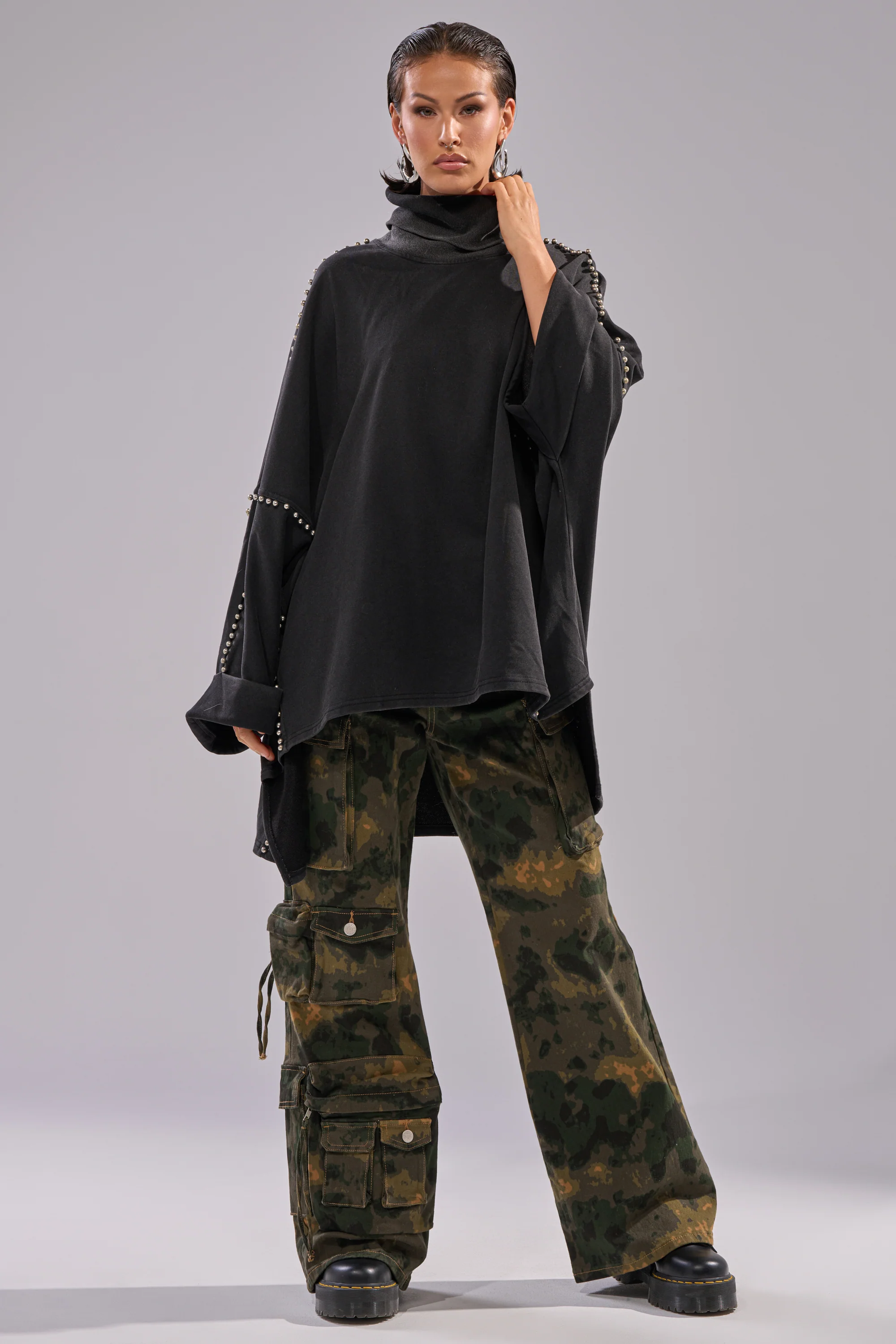OVER IT TURTLE NECK OVERSIZED SWEATSHIRT - Image 7