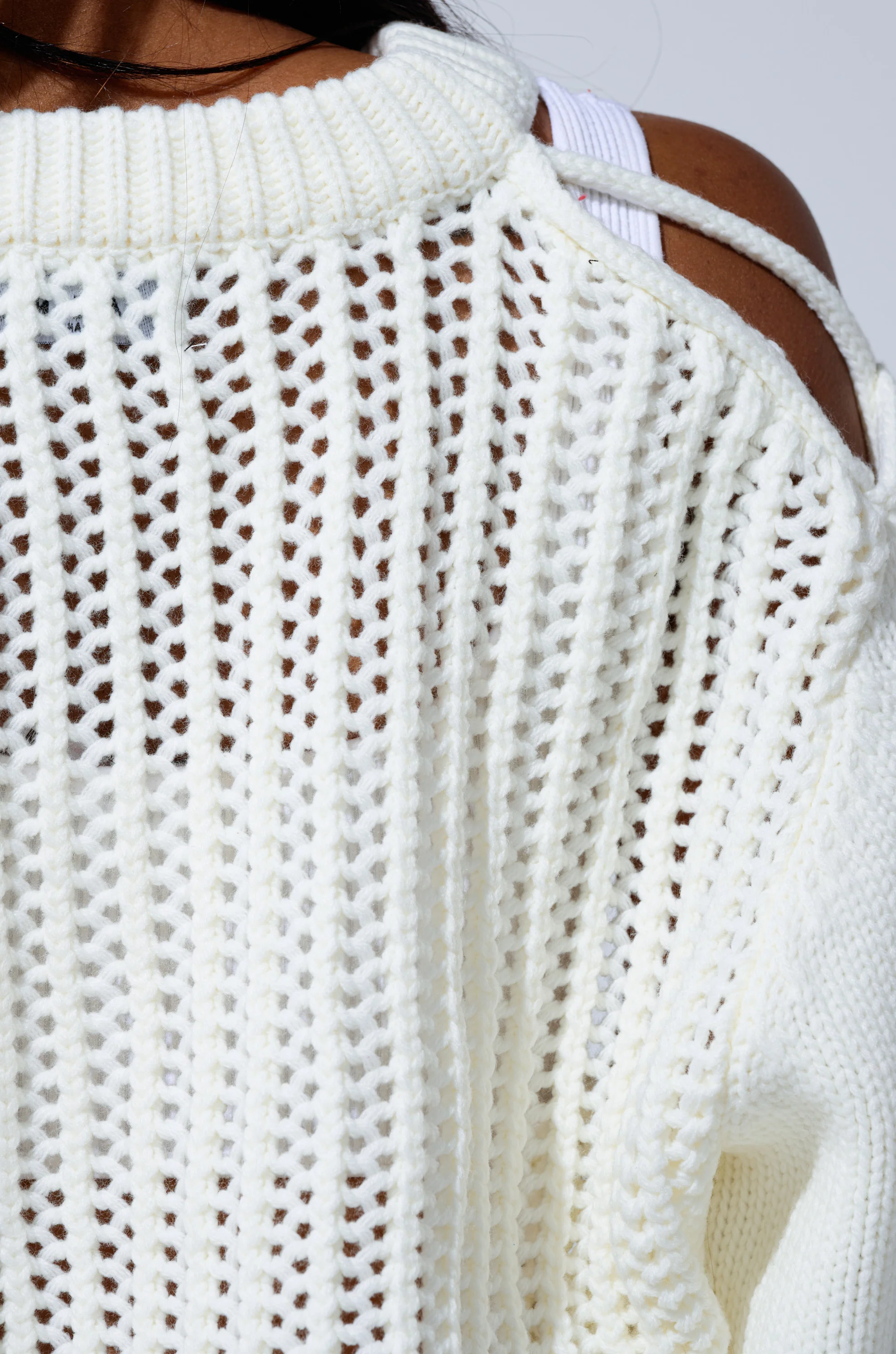 OVER THE TOP CUT OUT OVERSIZED SWEATER - Image 9