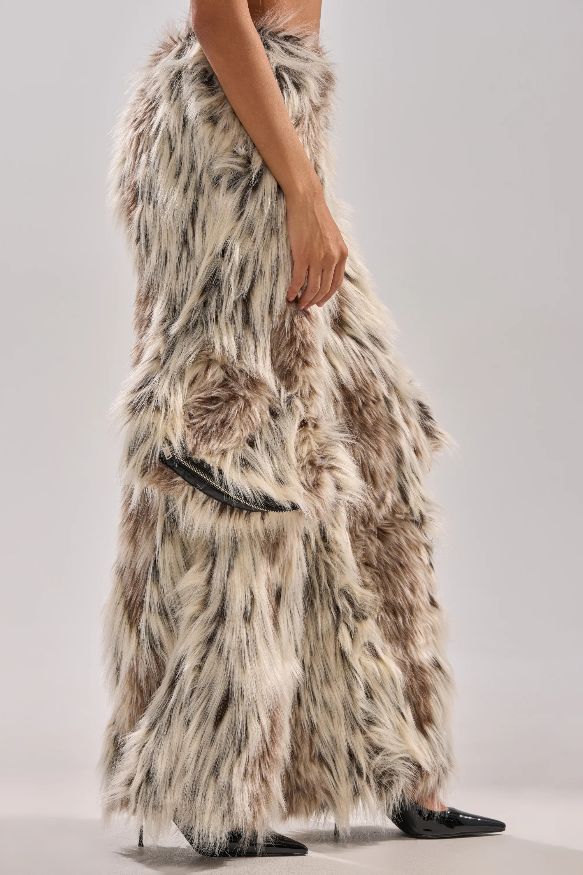 PARTICULAR TASTE FAUX FUR CARGO PANTS - Image 5
