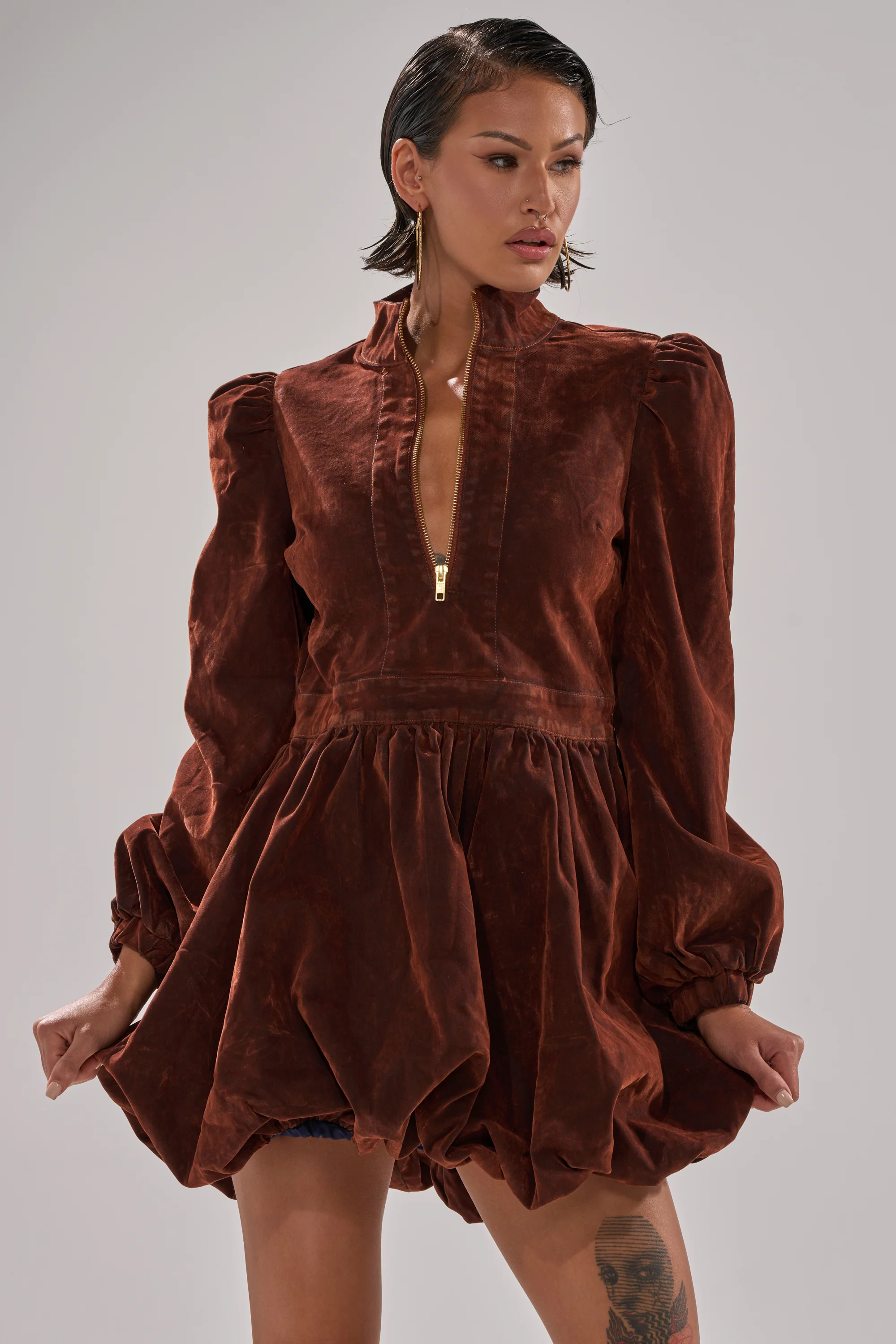 PASS THE BUBBLY MINI DRESS IN VELVET DENIM - Image 2