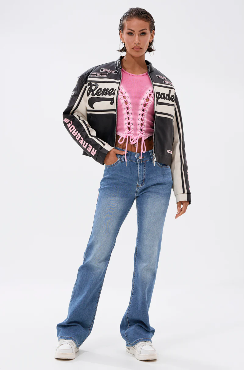PATCH ME IF YOU CAN POCKET DETAIL JEANS - Image 6