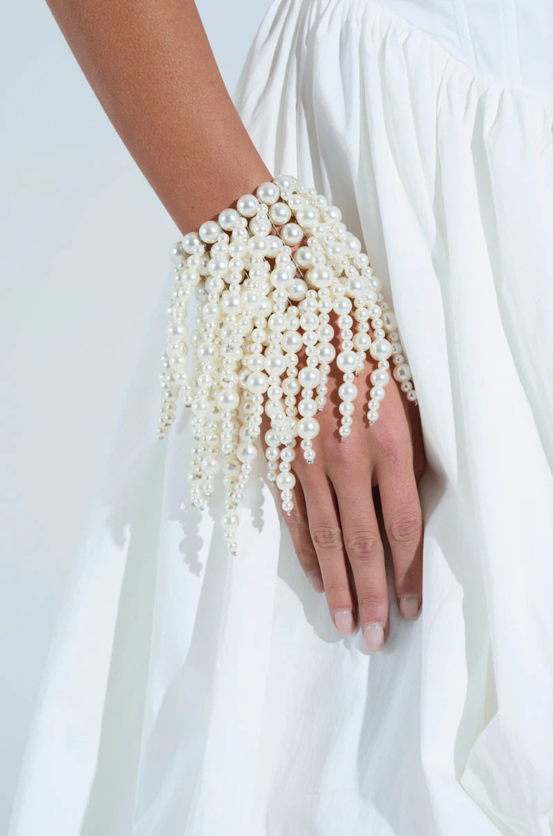 PEARL VISION STATEMENT BRACELET