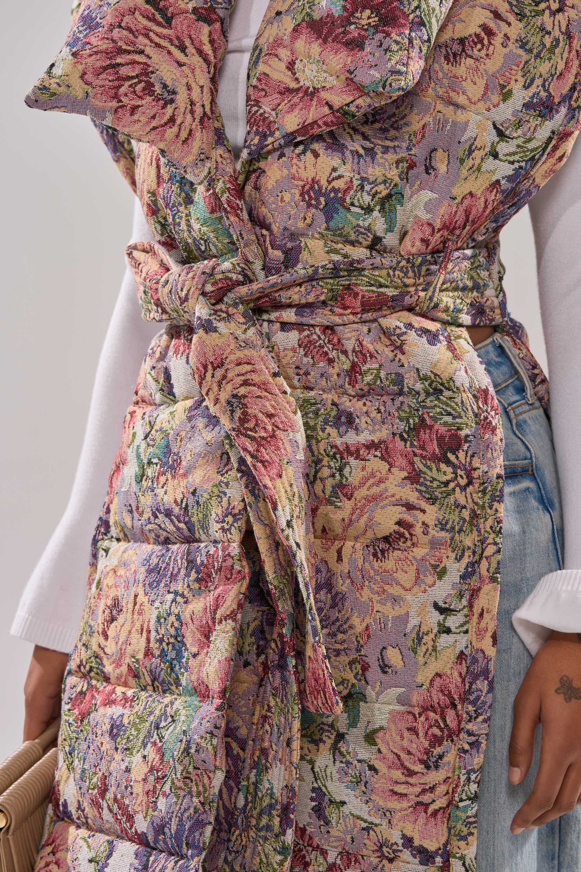 PILOT JONES LONGLINE PUFFER VEST IN TAPESTRY - Image 9