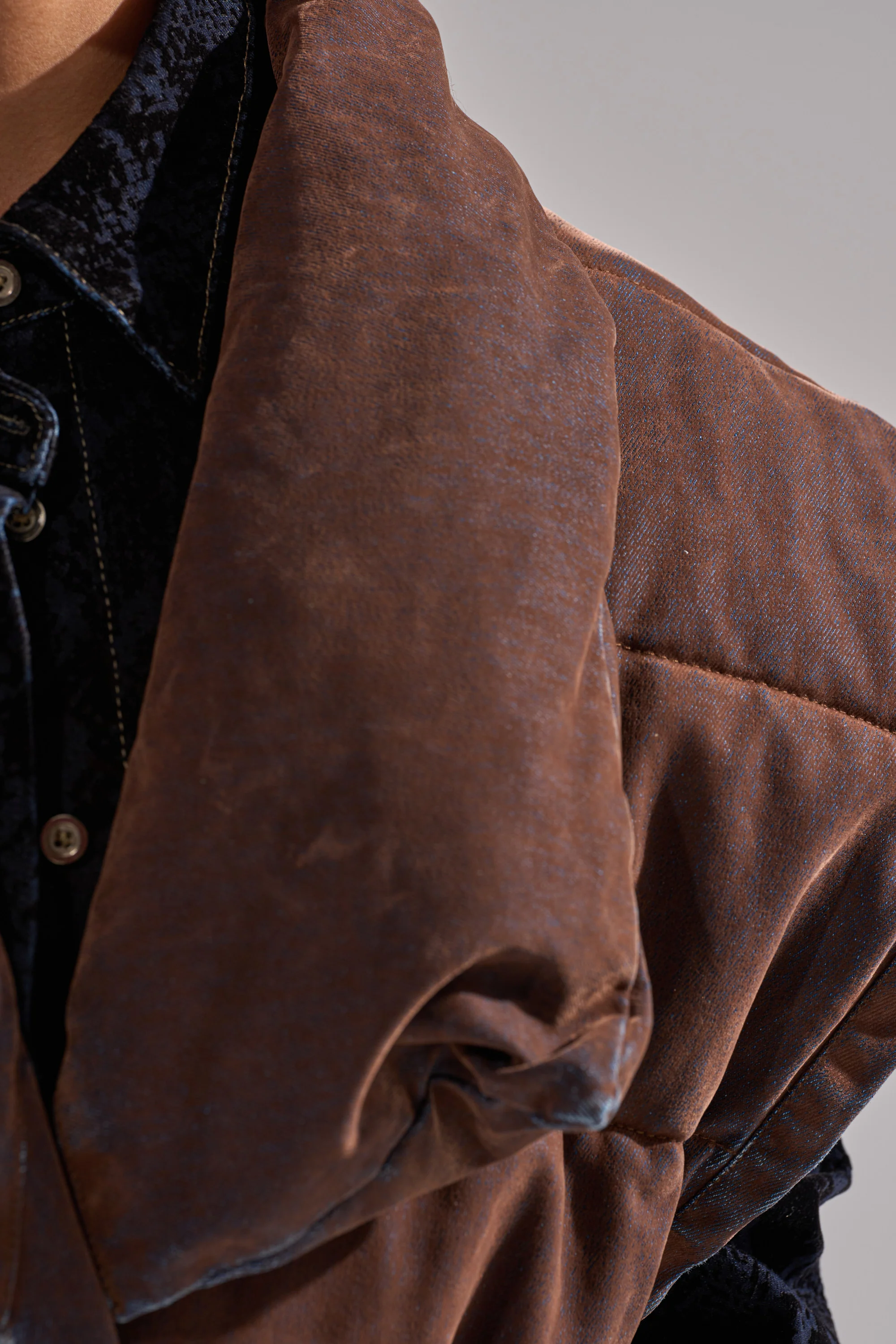 PILOT JONES LONGLINE PUFFER VEST IN VELVET DENIM - Image 10