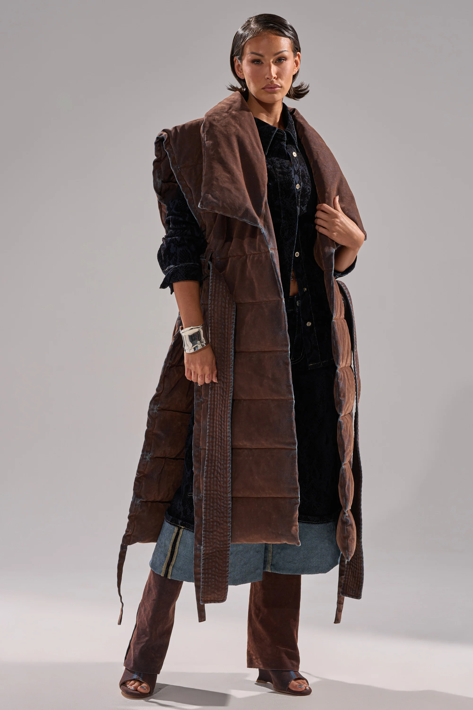 PILOT JONES LONGLINE PUFFER VEST IN VELVET DENIM - Image 2