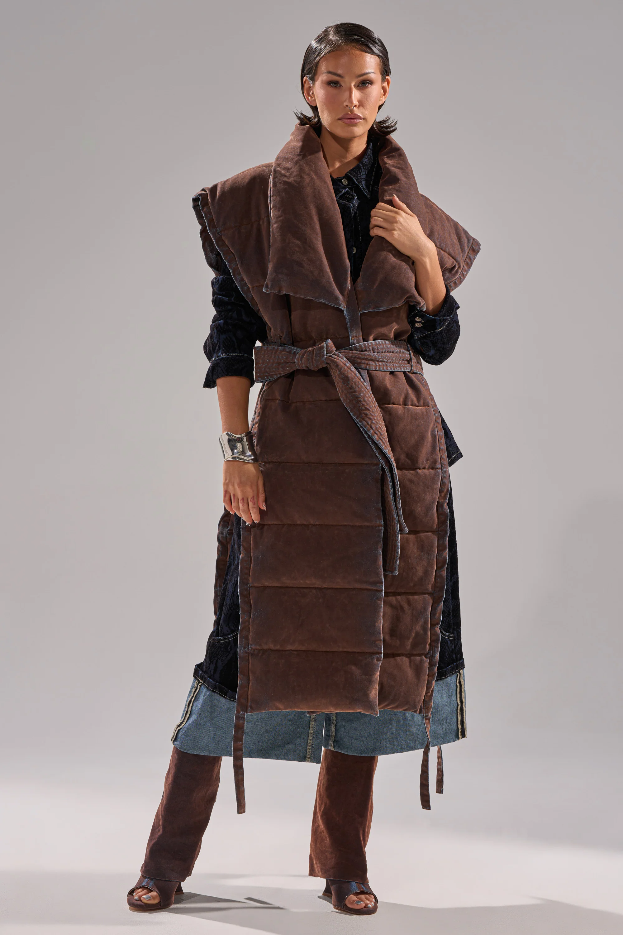 PILOT JONES LONGLINE PUFFER VEST IN VELVET DENIM - Image 3