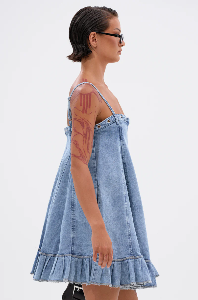 PLEATED UP MINI DRESS IN DENIM - Image 4