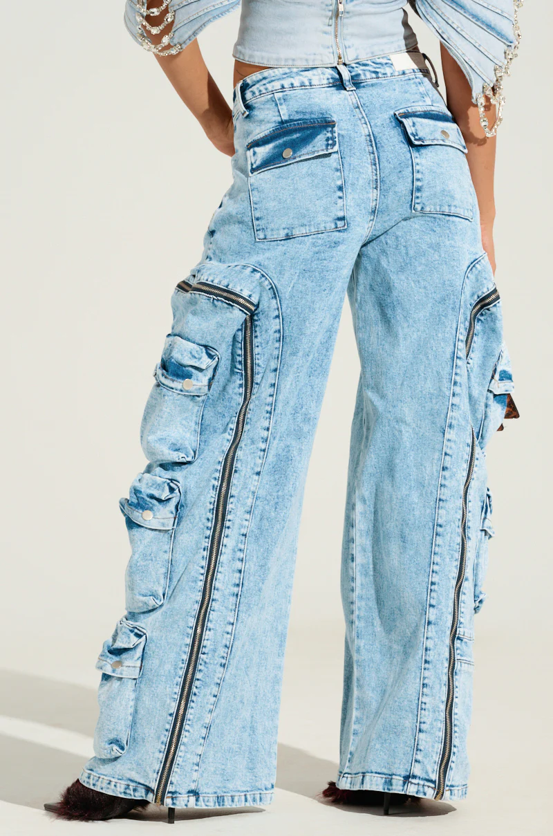 POCKETFUL ZIPPER DENIM JEANS - Image 4
