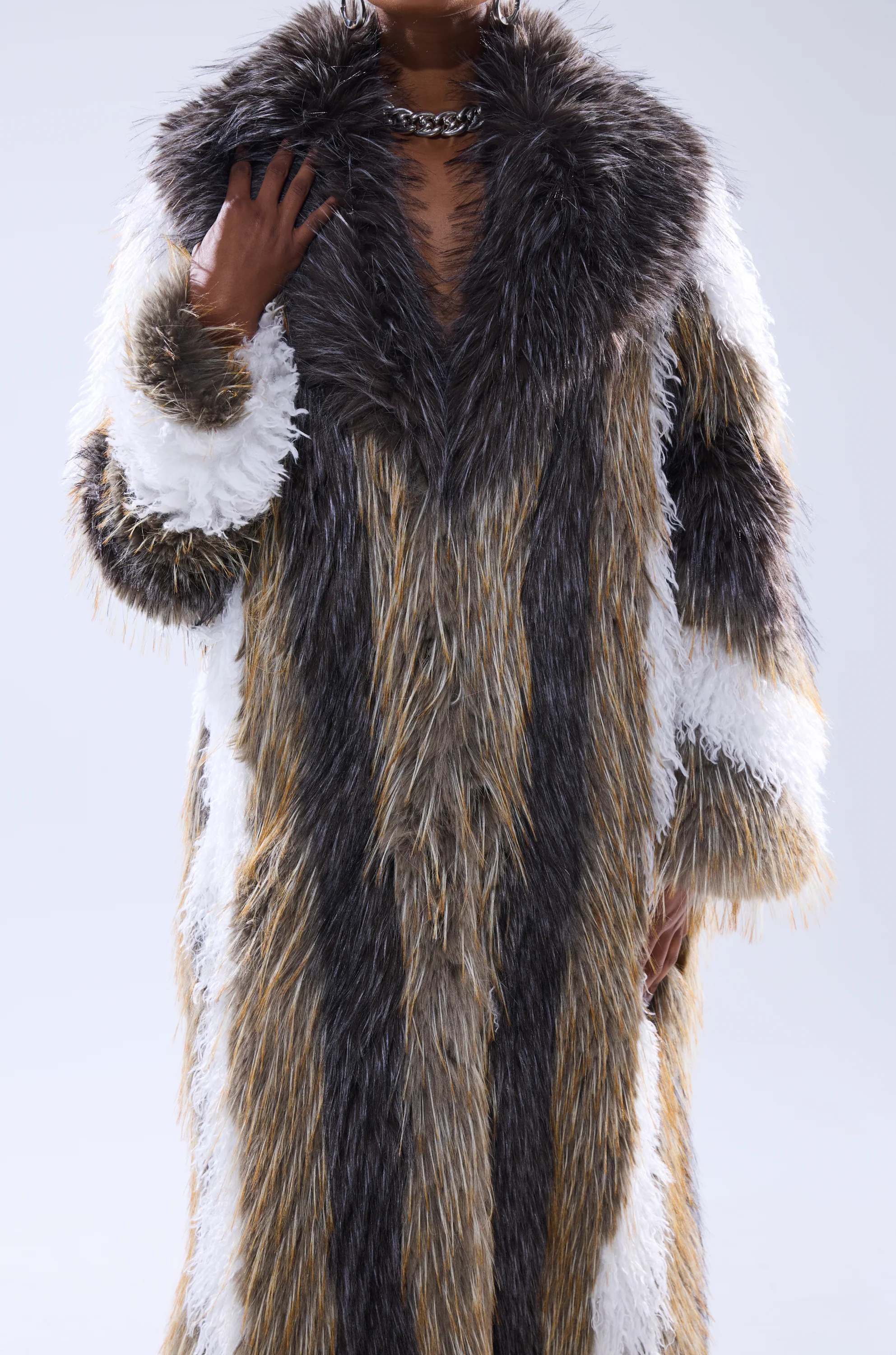 POISON IVY FAUX FUR COAT - Image 10