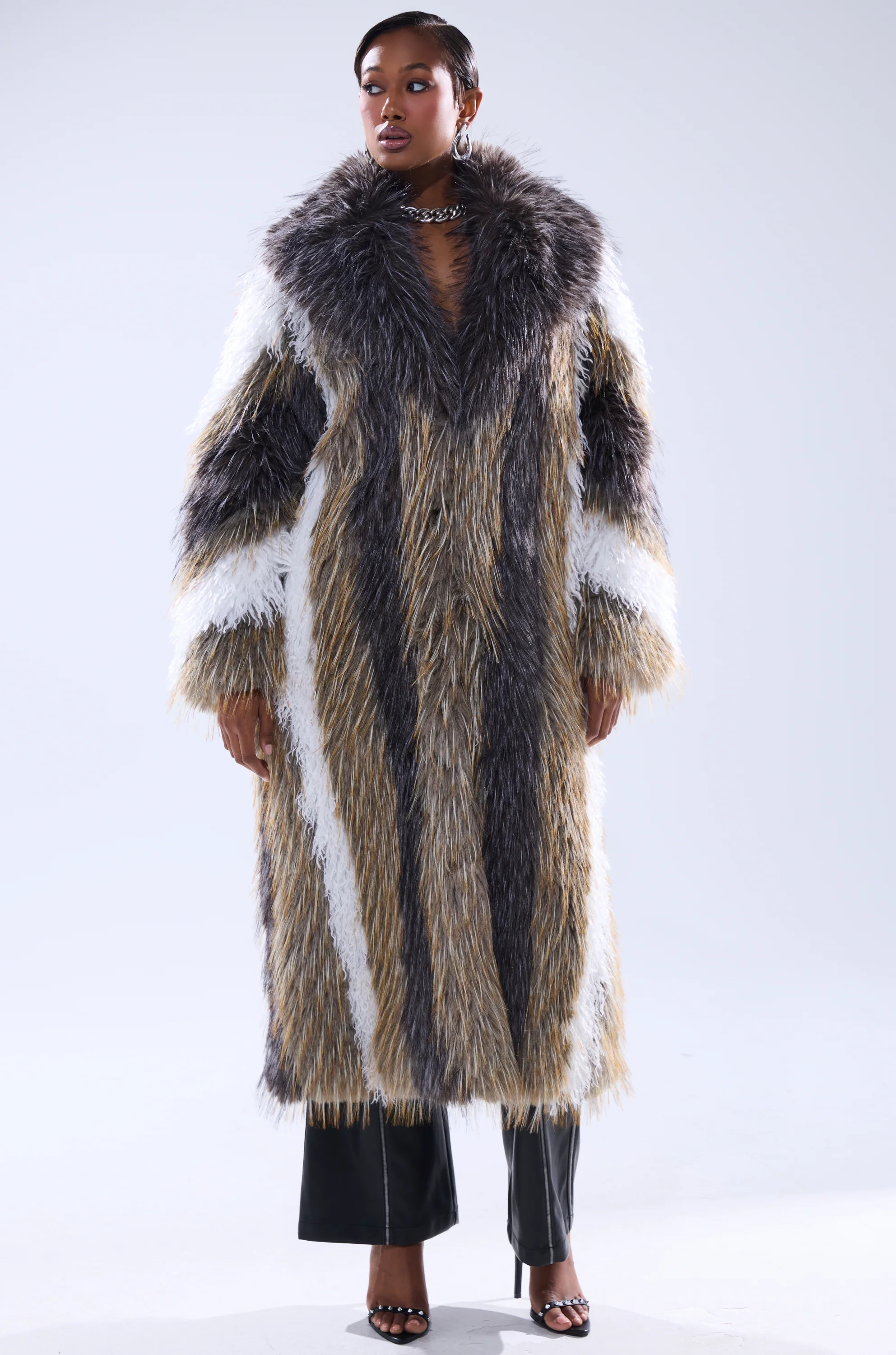 POISON IVY FAUX FUR COAT - Image 3