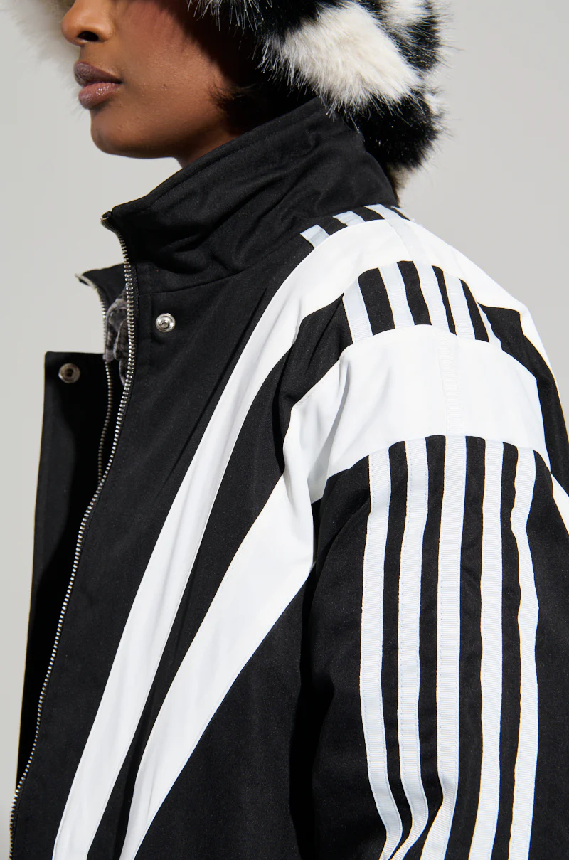 POP OUT NYLON TRENCH - Image 8