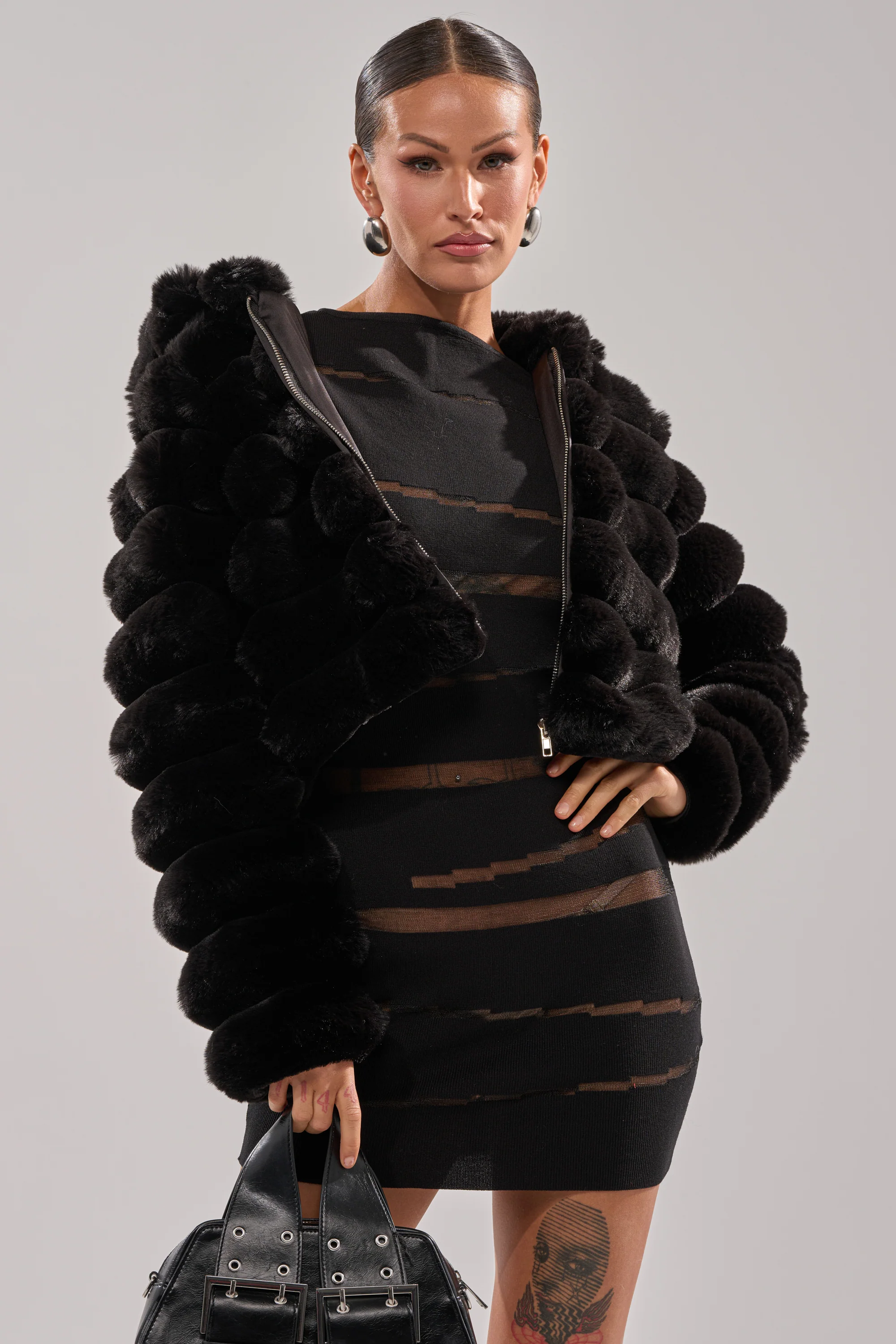 POPCORN FAUX FUR IN BLACK - Image 4