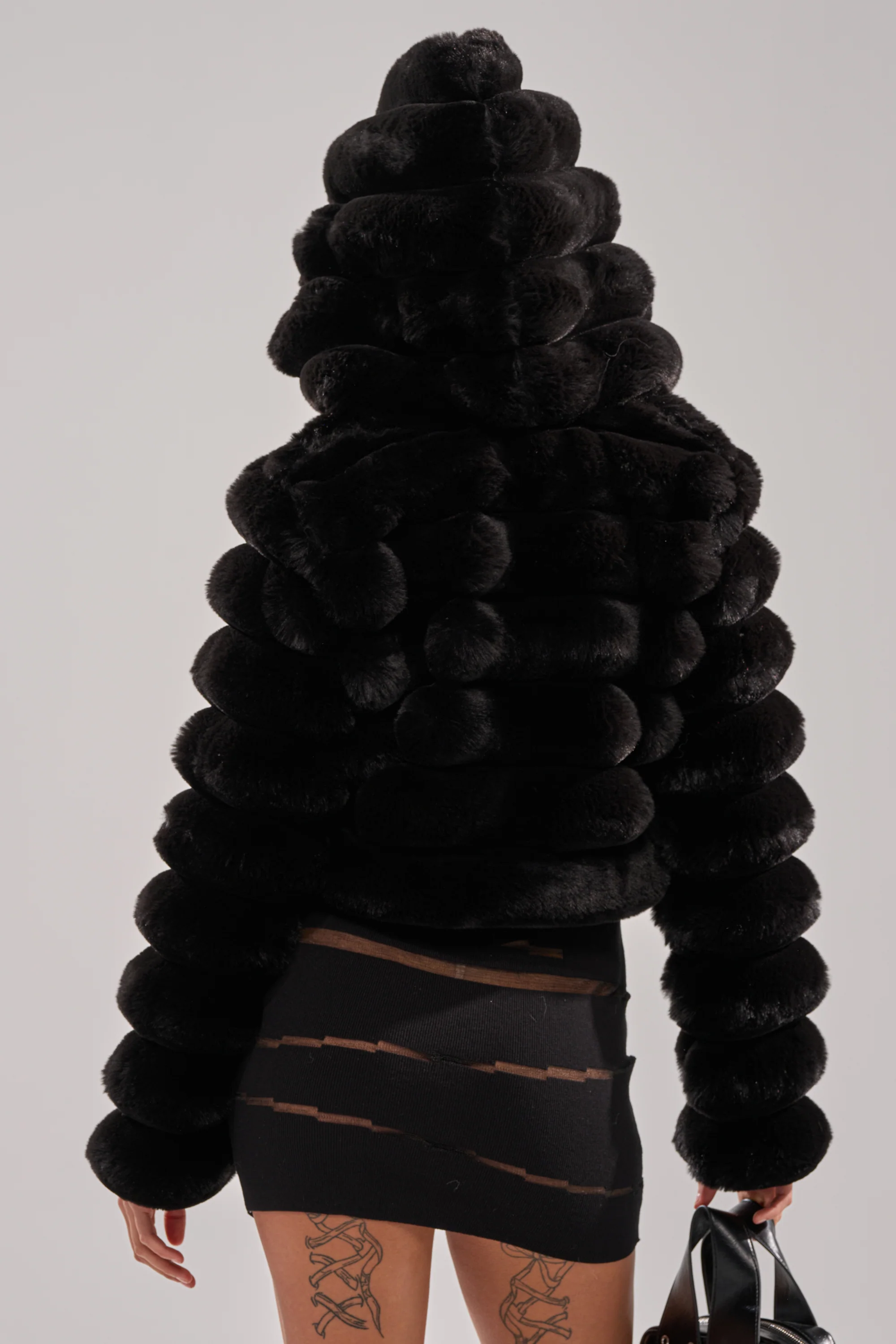 POPCORN FAUX FUR IN BLACK - Image 6