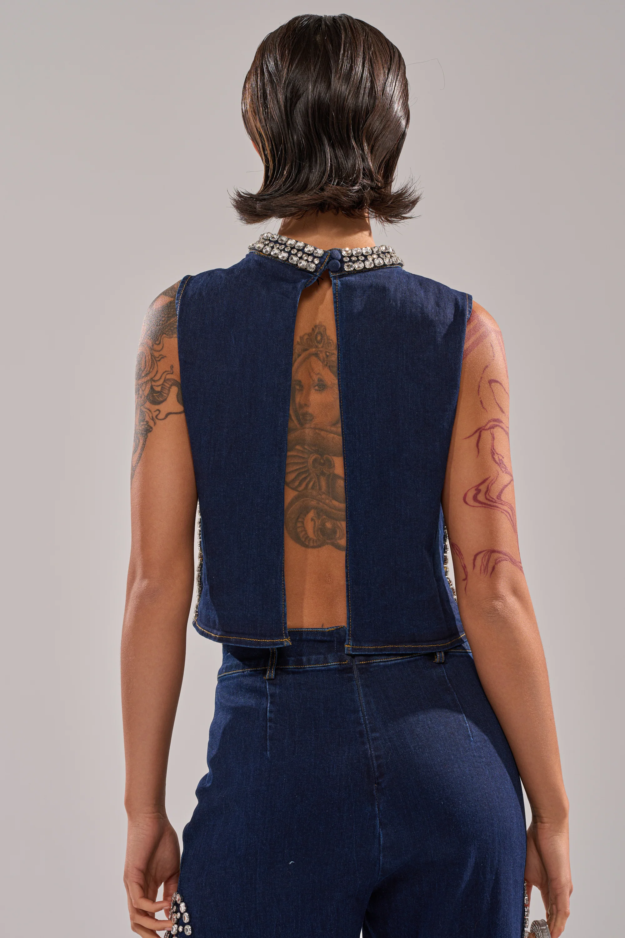 POPPIN OUT RHINESTONE DENIM BLOUSE IN DARK WASH DENIM - Image 5